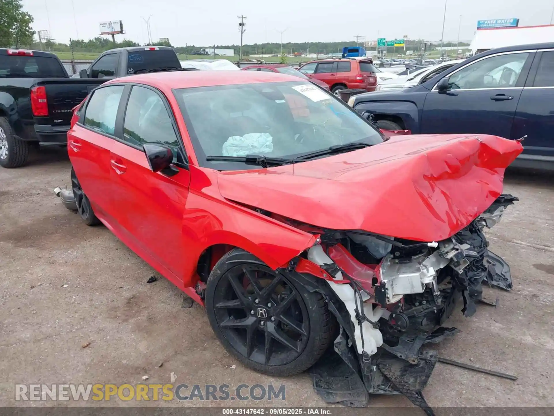 1 Photograph of a damaged car 2HGFE2F56PH512153 HONDA CIVIC 2023