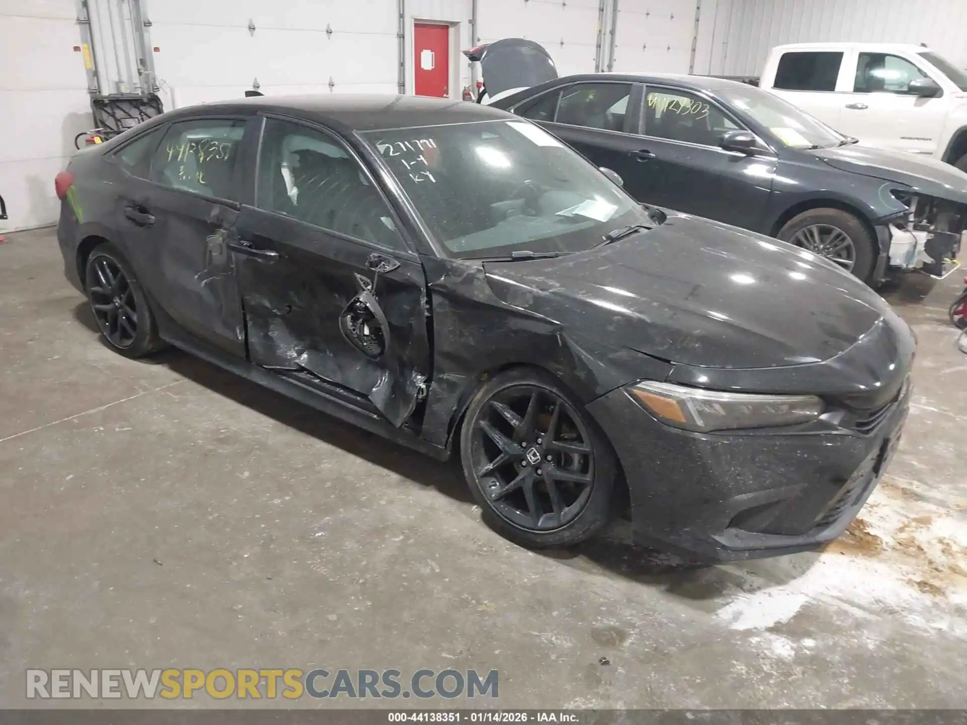 1 Photograph of a damaged car 2HGFE2F56PH534136 HONDA CIVIC 2023