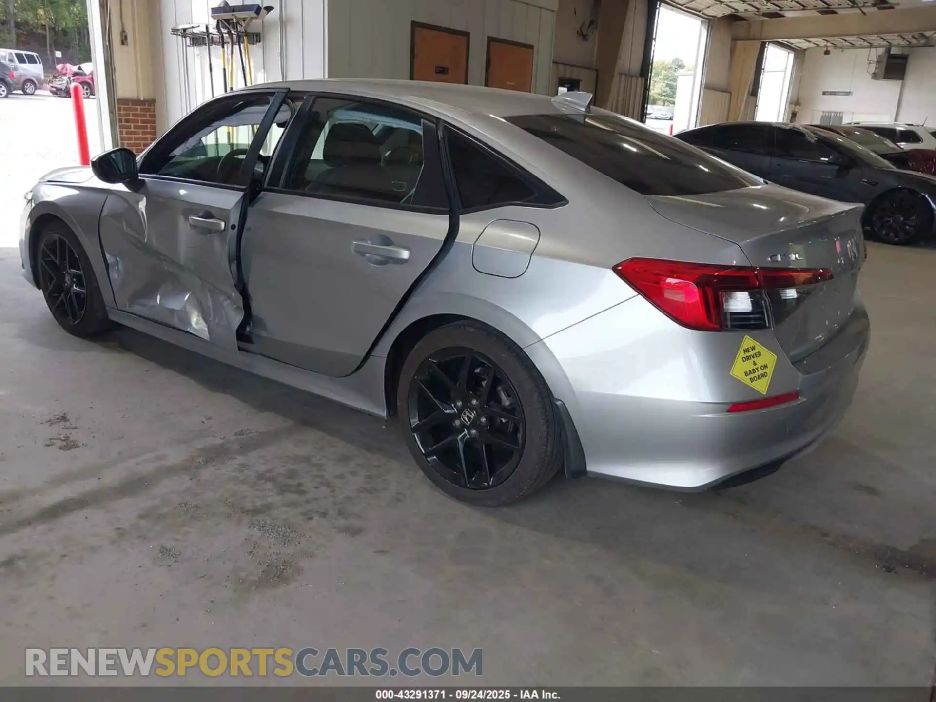 3 Photograph of a damaged car 2HGFE2F56PH556265 HONDA CIVIC 2023