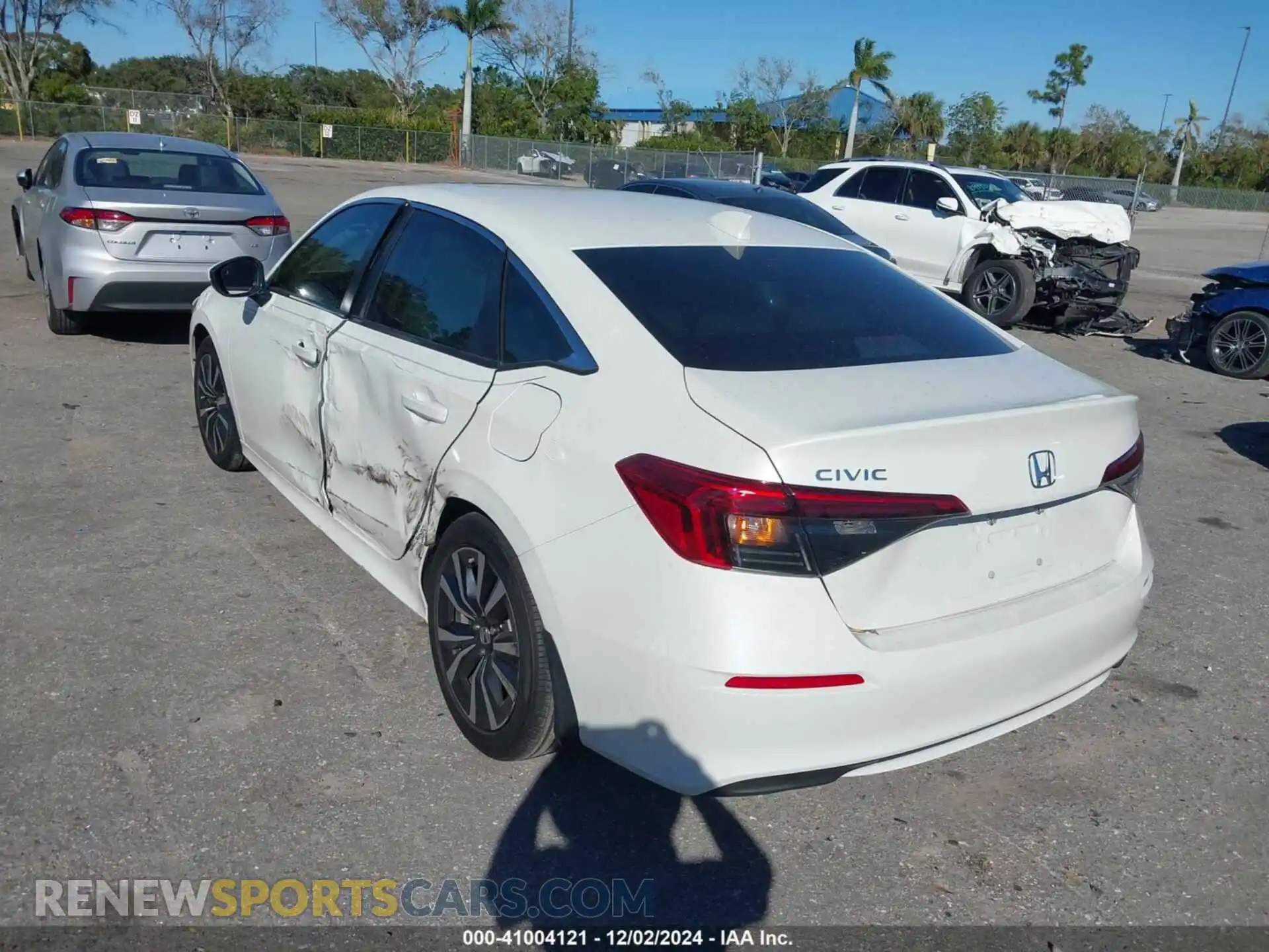 3 Photograph of a damaged car 2HGFE1F70RH326686 HONDA CIVIC 2024
