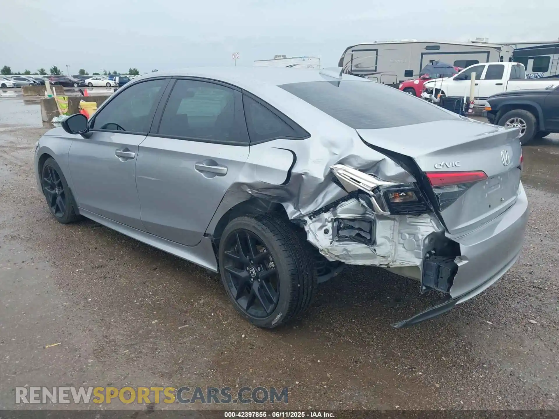3 Photograph of a damaged car 2HGFE2F58RH523366 HONDA CIVIC 2024