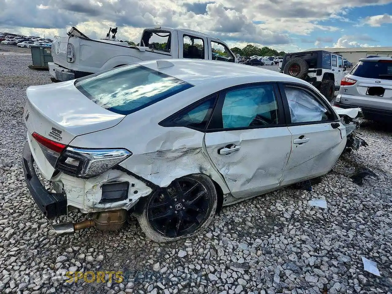 3 fotografías del automóvil dañado 2HGFE2F58RH556884 HONDA CIVIC 2024