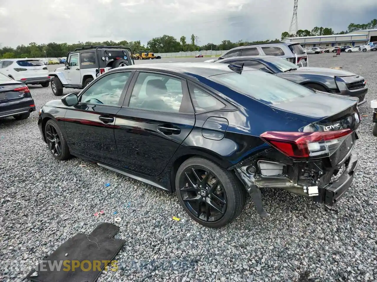 2 fotografías del automóvil dañado 2HGFE2F56SH503106 HONDA CIVIC 2025