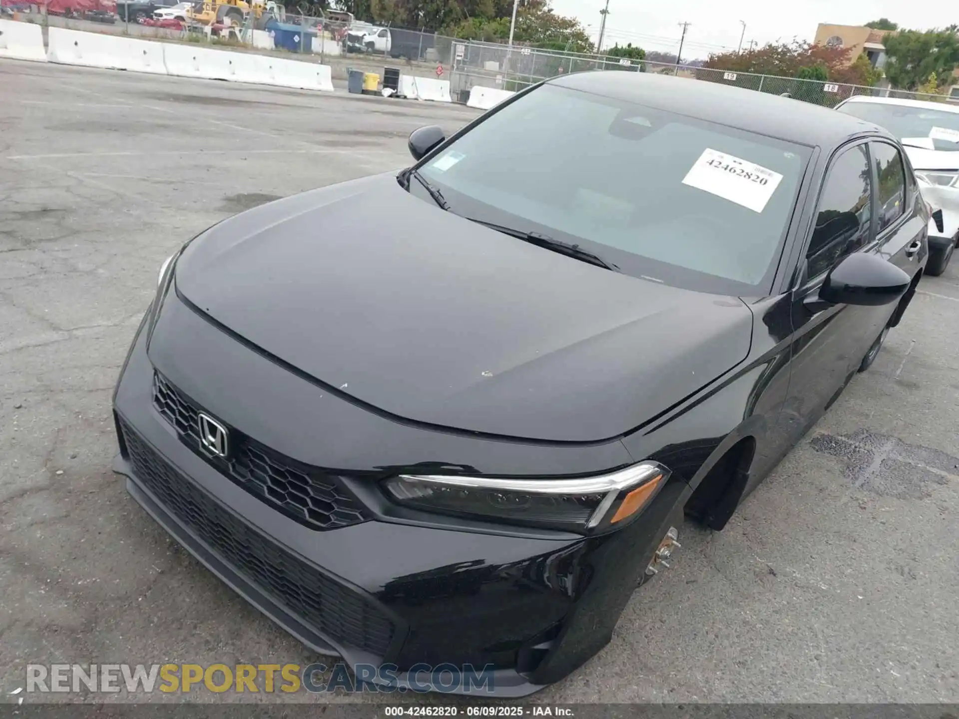 2 Фотография поврежденного автомобиля 2HGFE2F57SH572385 HONDA CIVIC 2025