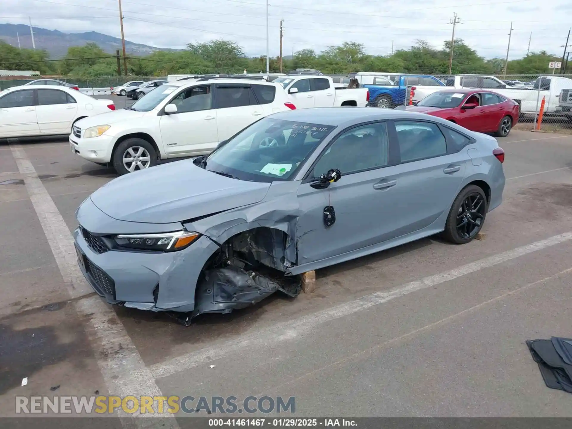 2 fotografías del automóvil dañado 2HGFE2F58SH528766 HONDA CIVIC 2025