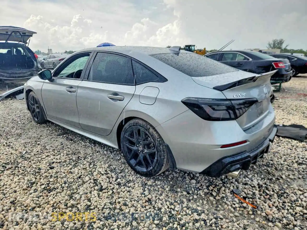 2 fotografías del automóvil dañado 2HGFE2F5XSH502900 HONDA CIVIC 2025