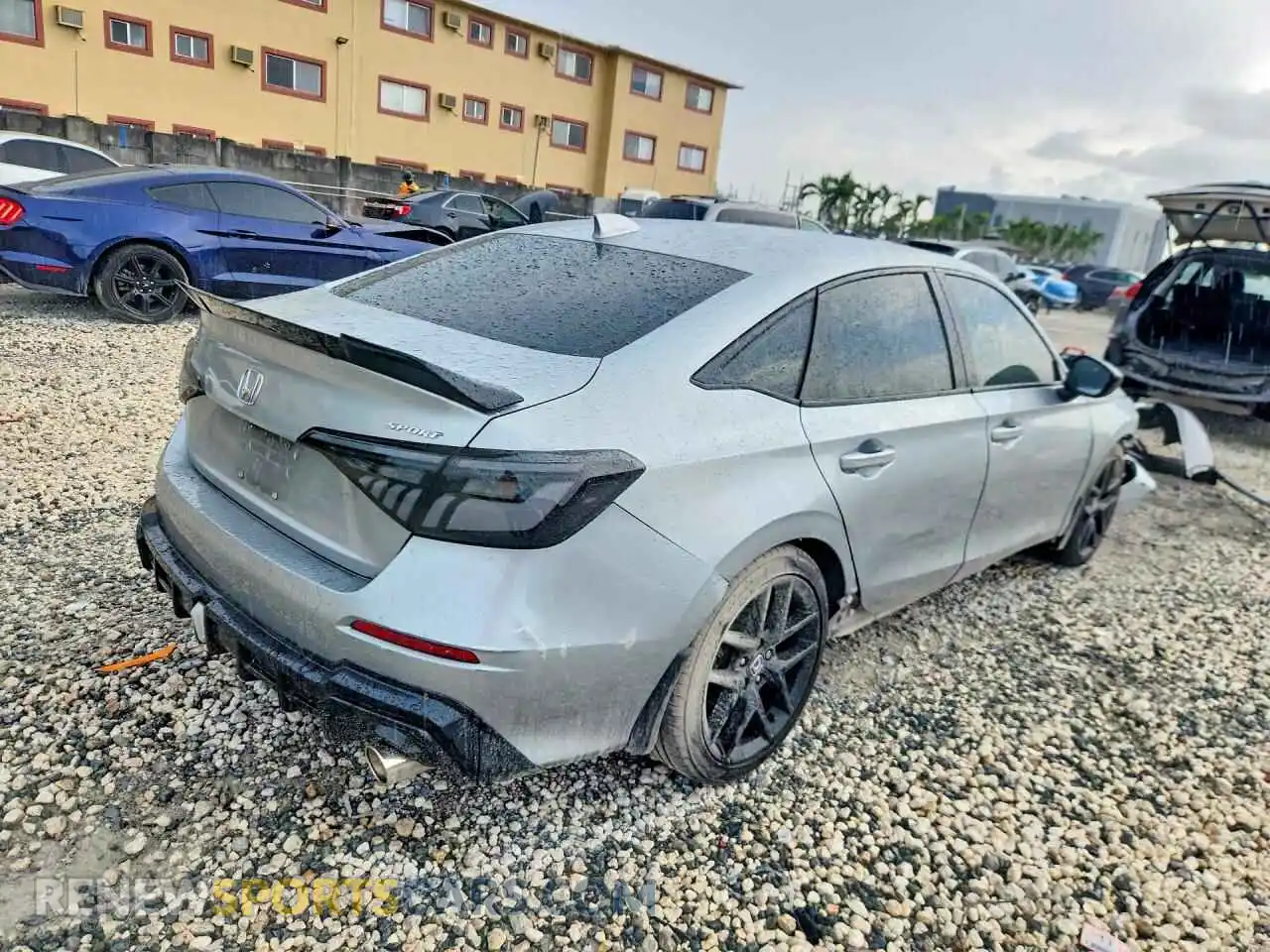 3 fotografías del automóvil dañado 2HGFE2F5XSH502900 HONDA CIVIC 2025