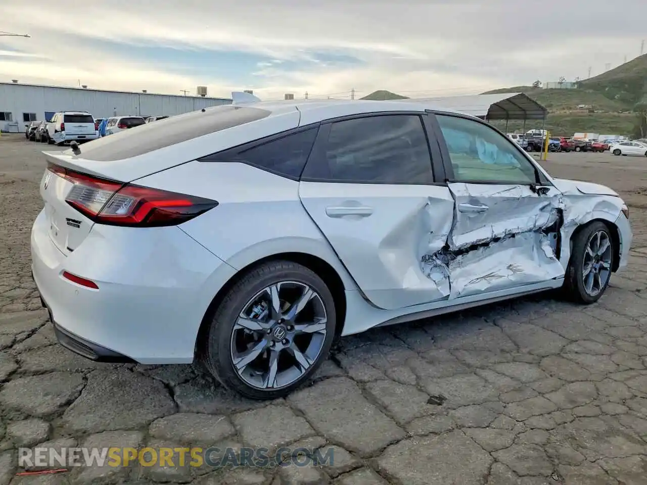 3 Photograph of a damaged car 19XFL4H96TE003489 HONDA CIVIC 2026
