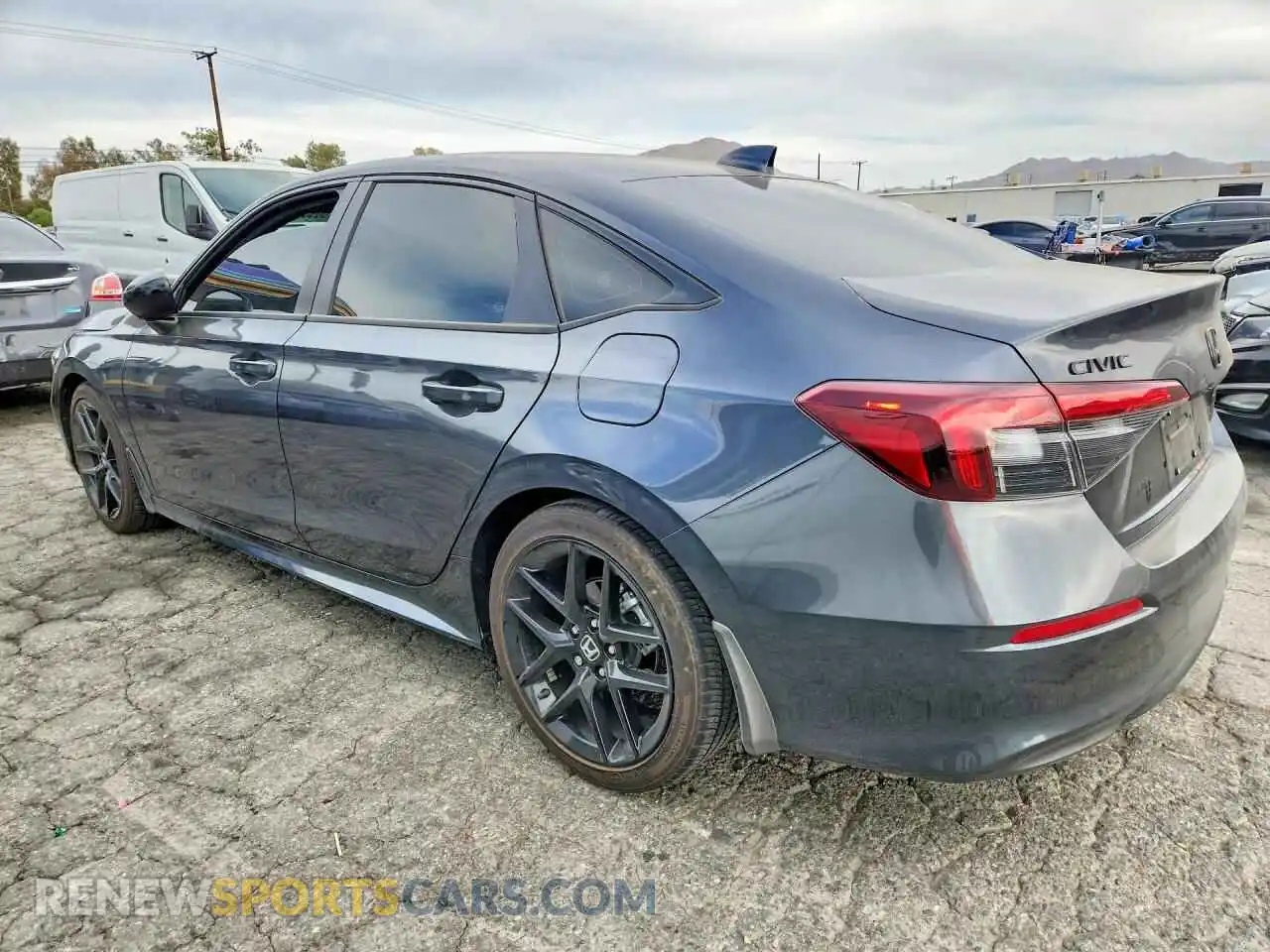 2 Фотография поврежденного автомобиля 2HGFE2F53TH588262 HONDA CIVIC 2026