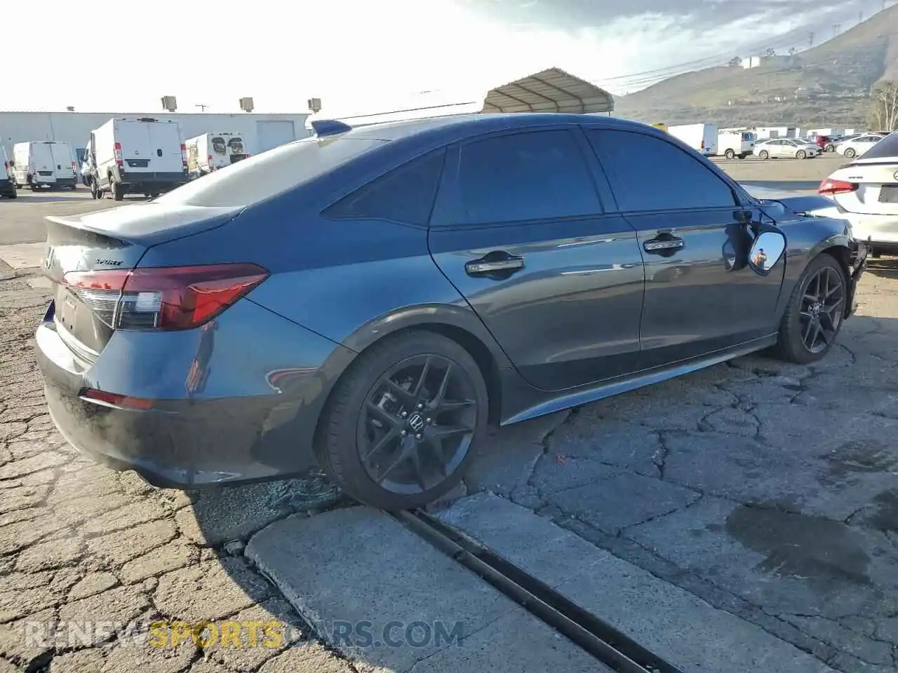 3 fotografías del automóvil dañado 2HGFE2F55TH509478 HONDA CIVIC 2026