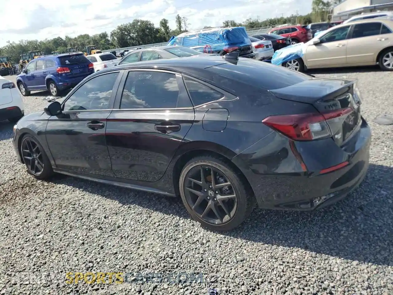 2 fotografías del automóvil dañado 2HGFE2F5XTH560846 HONDA CIVIC 2026