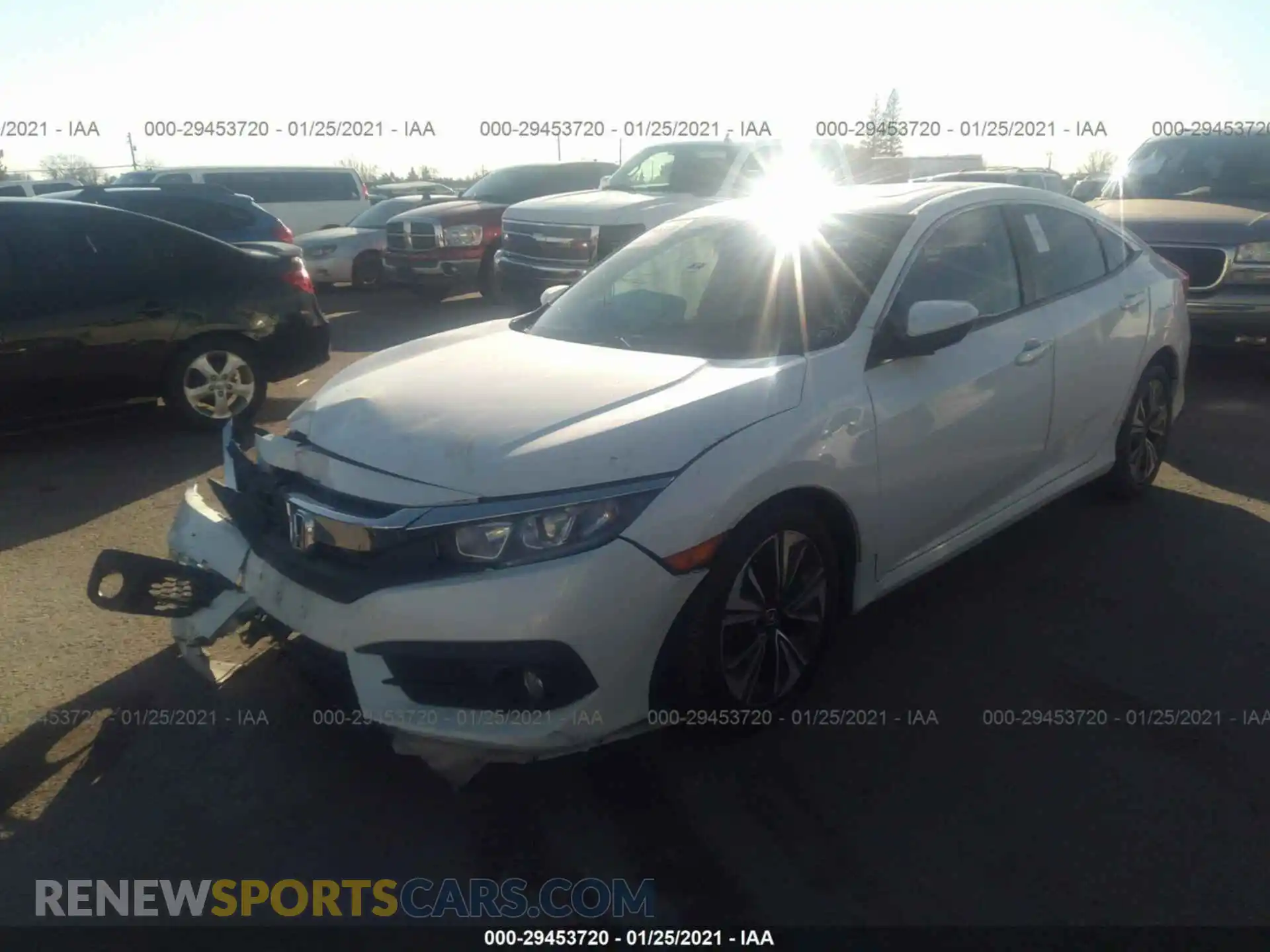2 Фотография поврежденного автомобиля 19XFC1F79HE213382 HONDA CIVIC SEDAN 2017