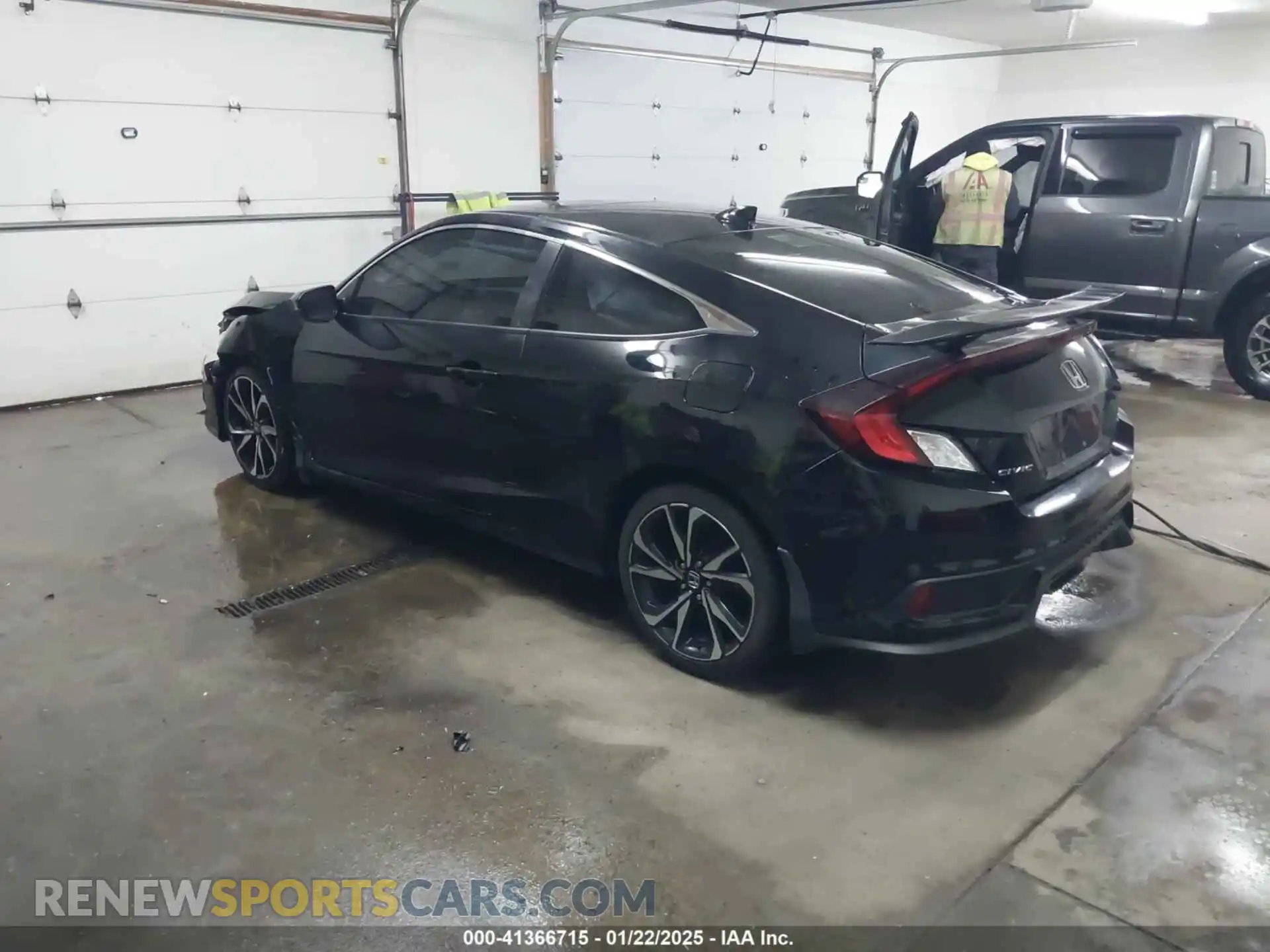 3 Photograph of a damaged car 2HGFC3A58KH750596 HONDA CIVIC SI 2019