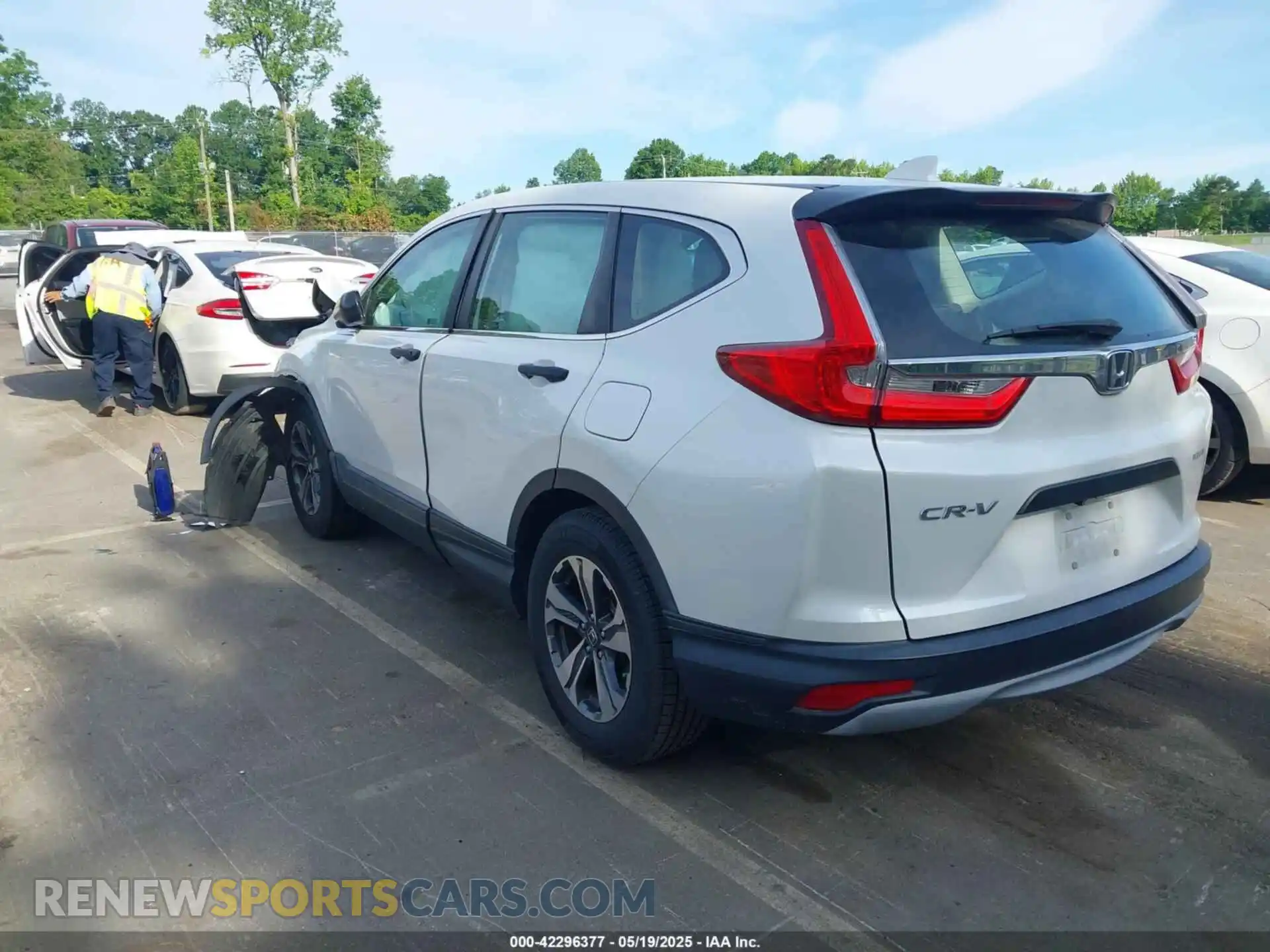 3 fotografías del automóvil dañado 2HKRW5H33KH418401 HONDA CR-V 2019