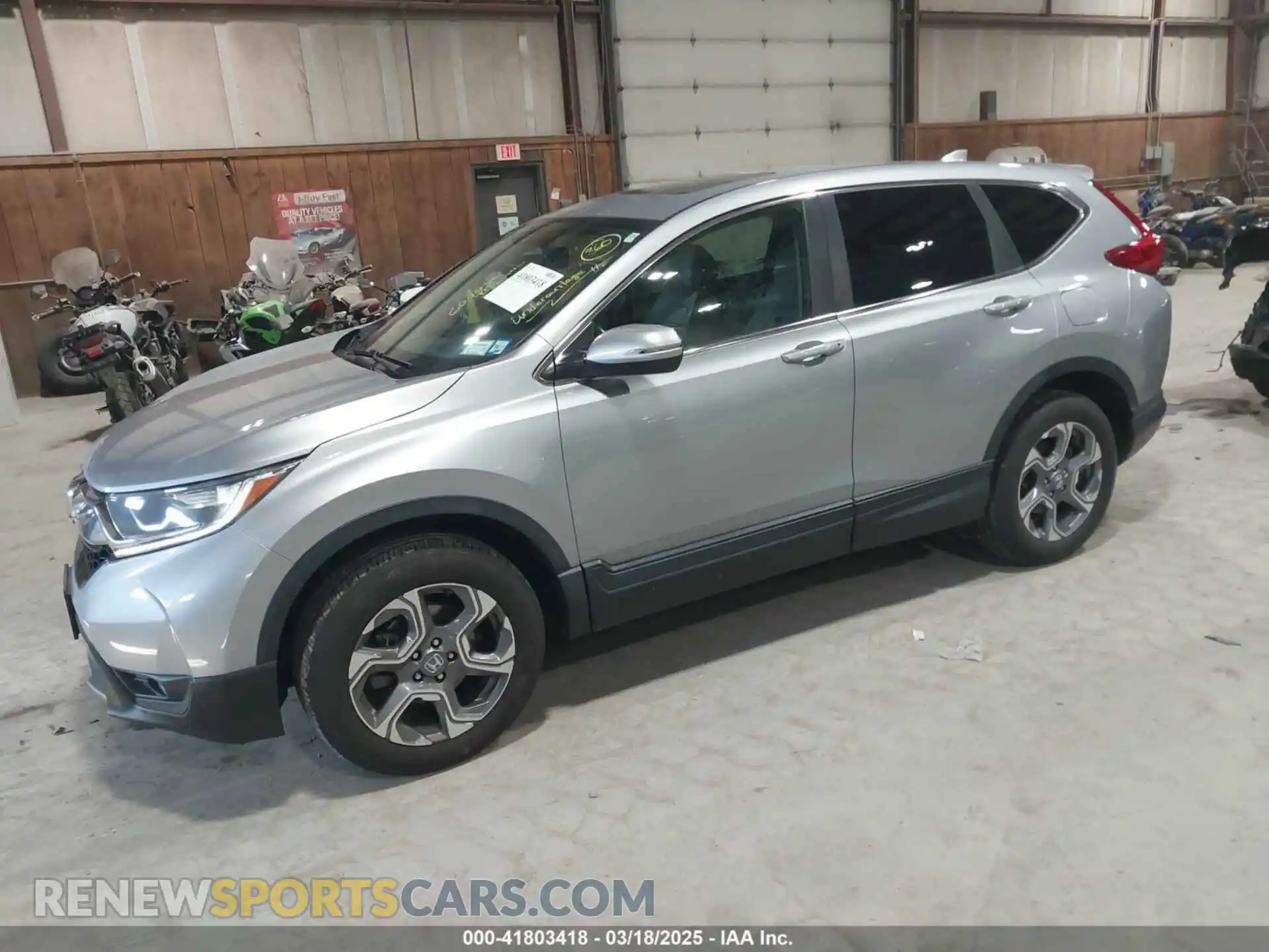 2 Photograph of a damaged car 5J6RW2H82KL036781 HONDA CR-V 2019