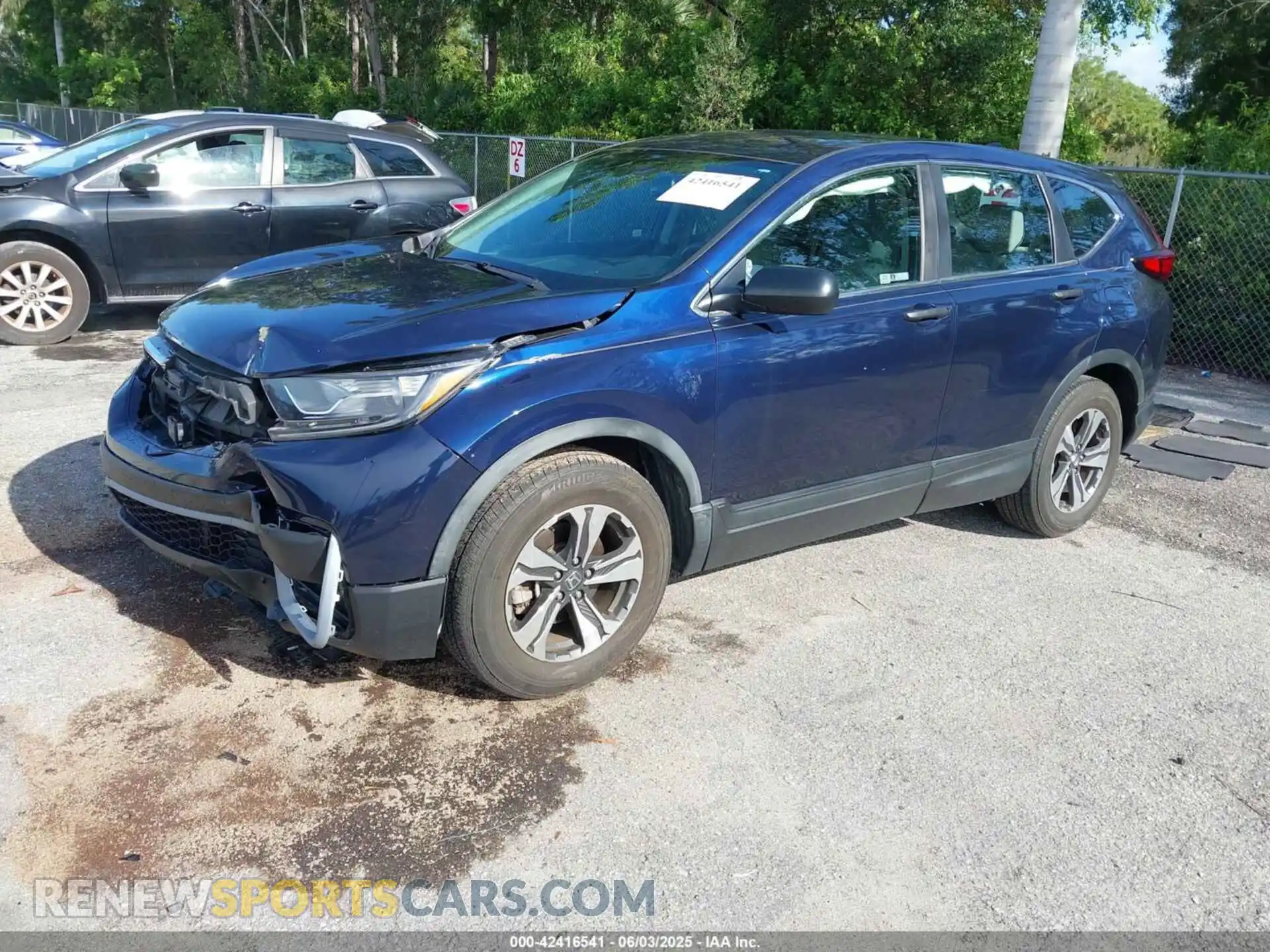 2 Photograph of a damaged car 2HKRW1H20LH410452 HONDA CR-V 2020