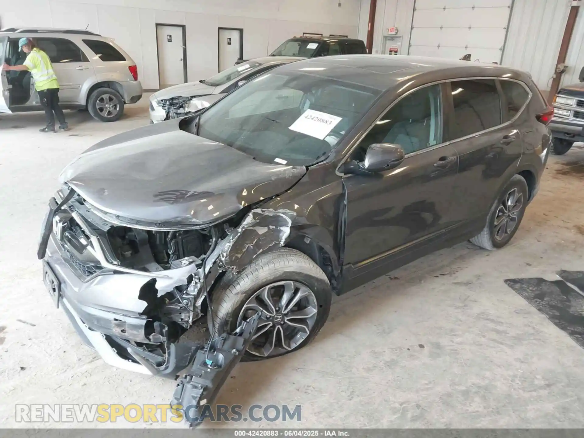 2 Фотография поврежденного автомобиля 2HKRW2H51LH678829 HONDA CR-V 2020