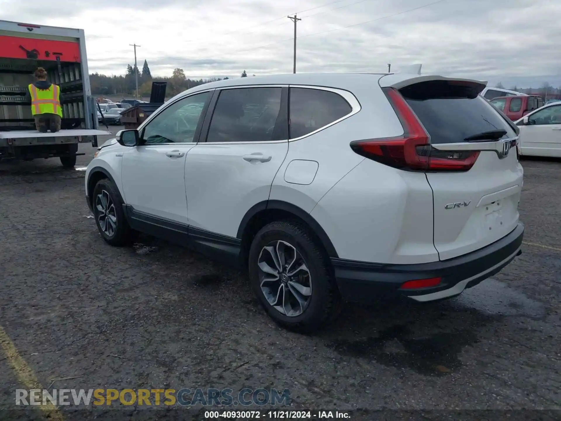 3 Photograph of a damaged car 7FART6H58LE022601 HONDA CR-V 2020