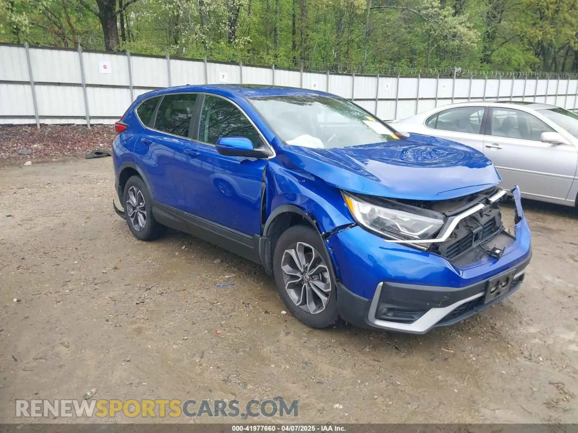 1 Photograph of a damaged car 7FARW2H55LE005884 HONDA CR-V 2020