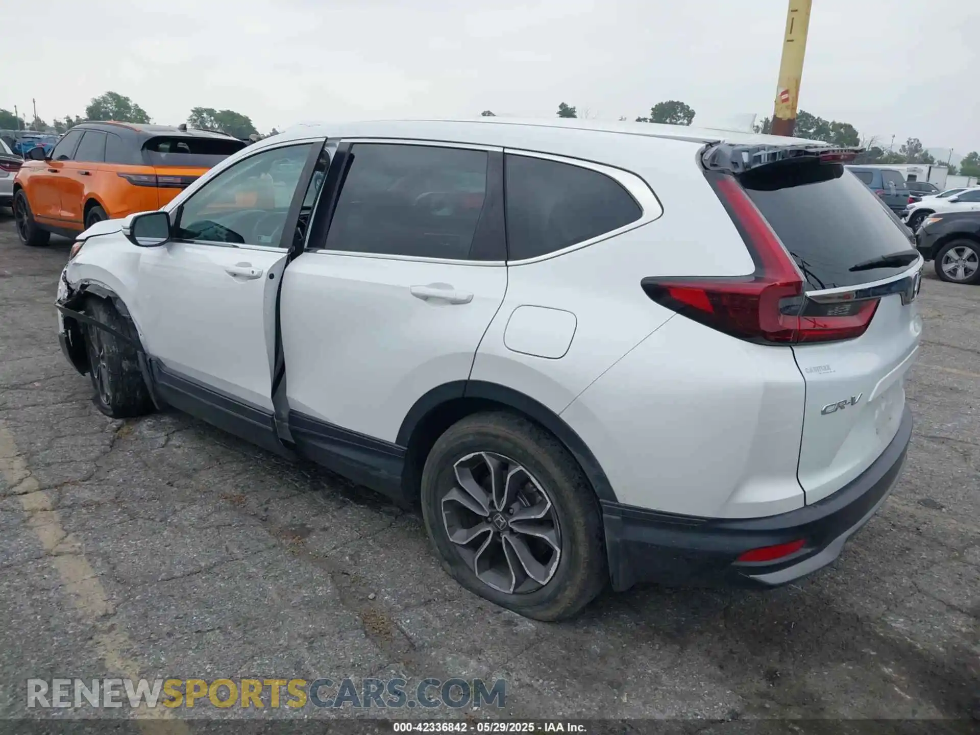 3 Photograph of a damaged car 2HKRW2H50MH656807 HONDA CR-V 2021