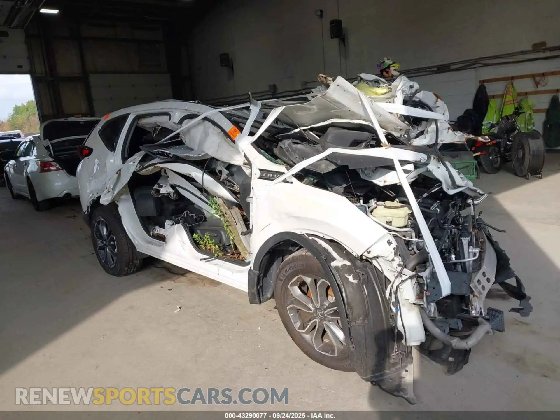 1 Photograph of a damaged car 2HKRW2H8XMH682390 HONDA CR-V 2021