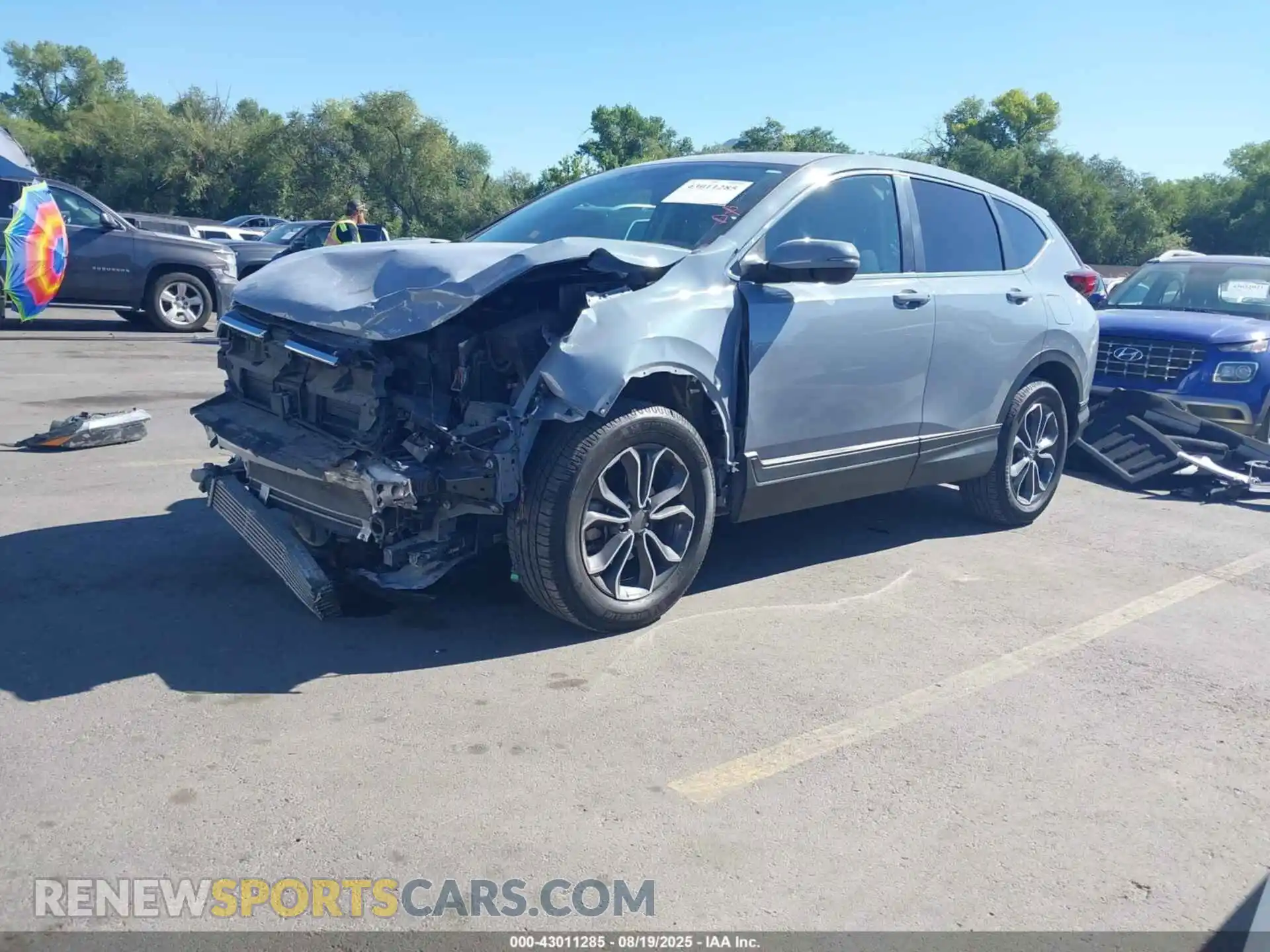 2 fotografías del automóvil dañado 5J6RW2H85ML024546 HONDA CR-V 2021