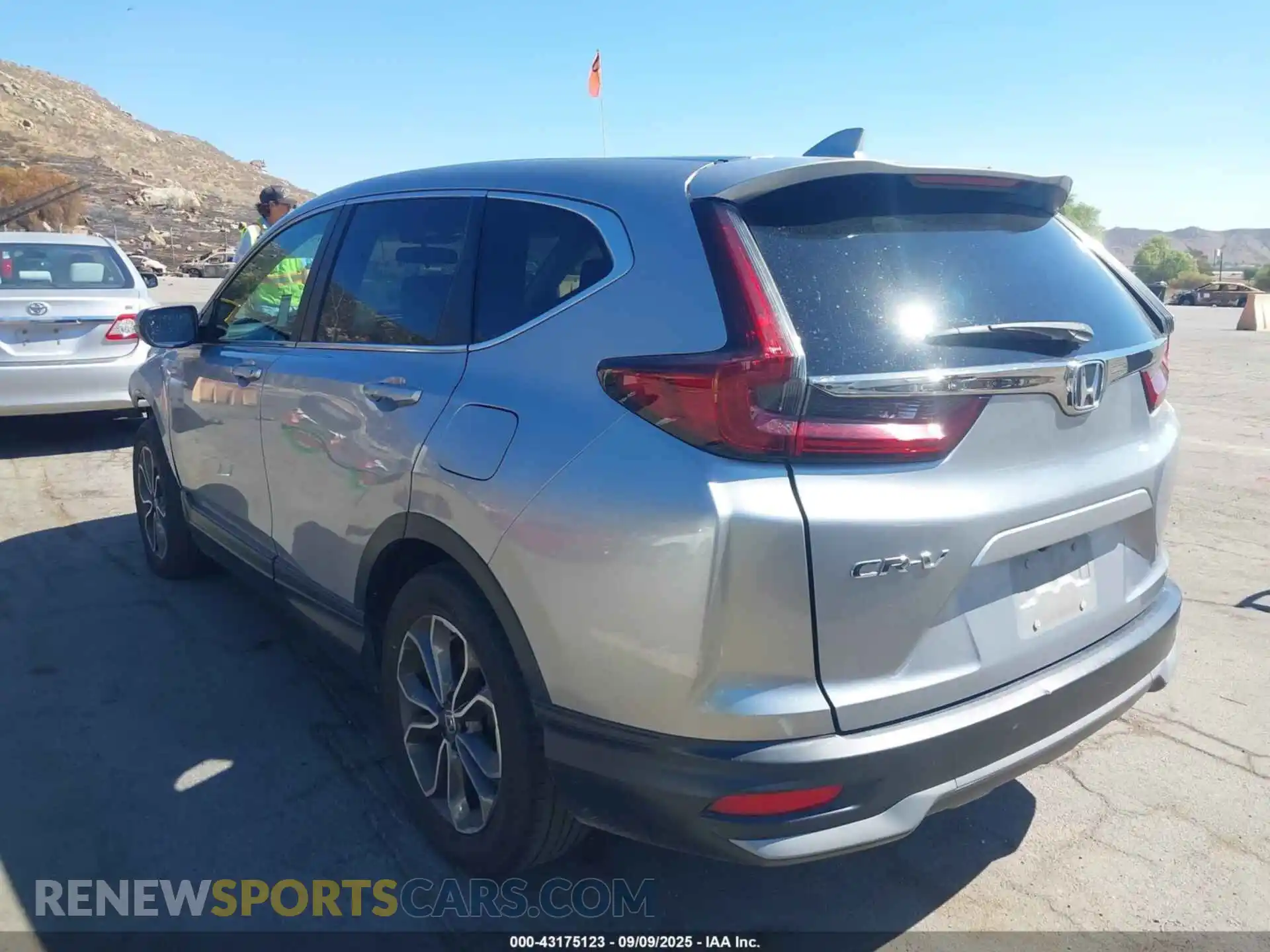 3 Photograph of a damaged car 7FARW1H57ME014257 HONDA CR-V 2021