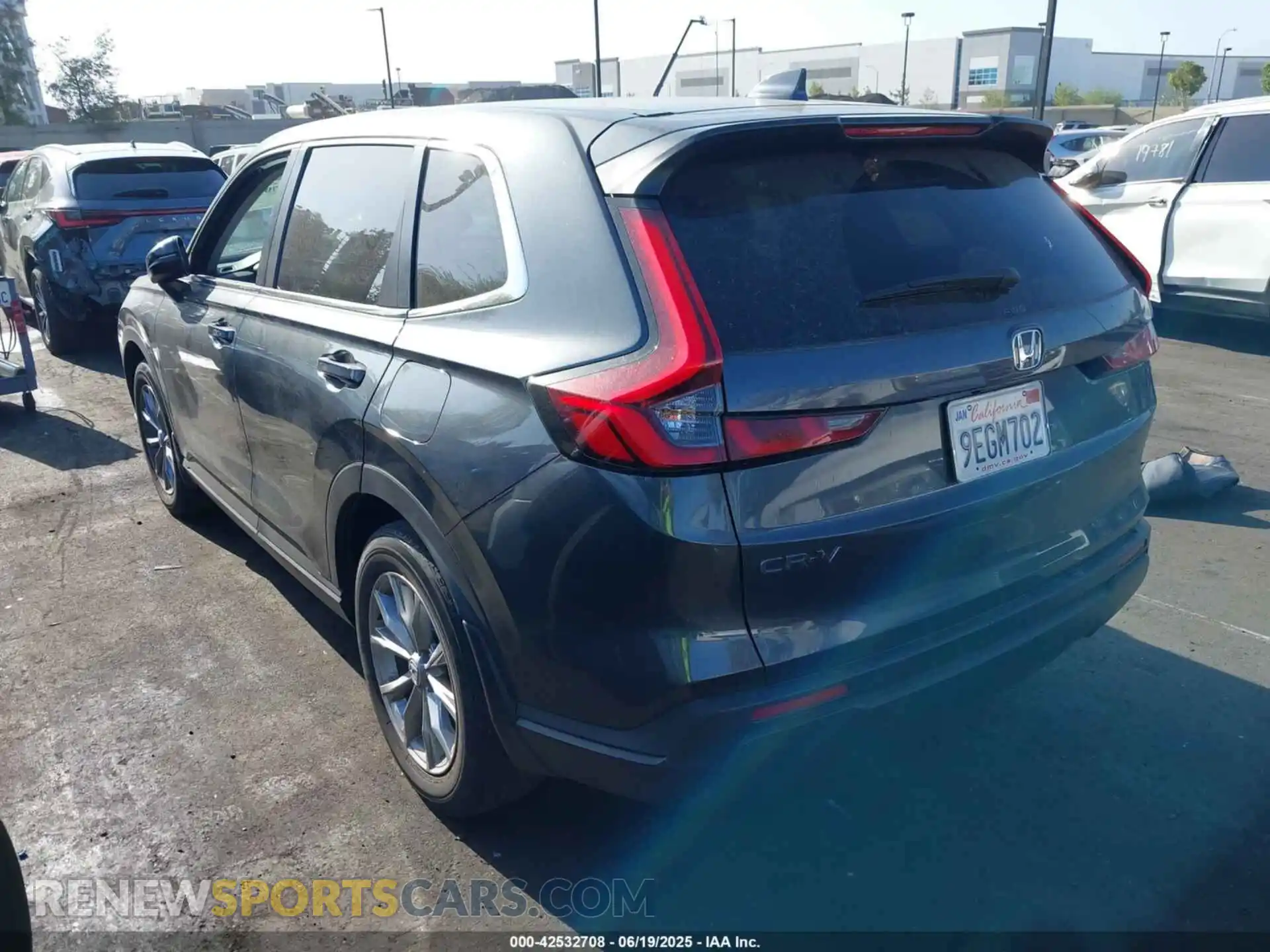 3 Photograph of a damaged car 7FARS4H4XPE005643 HONDA CR-V 2023