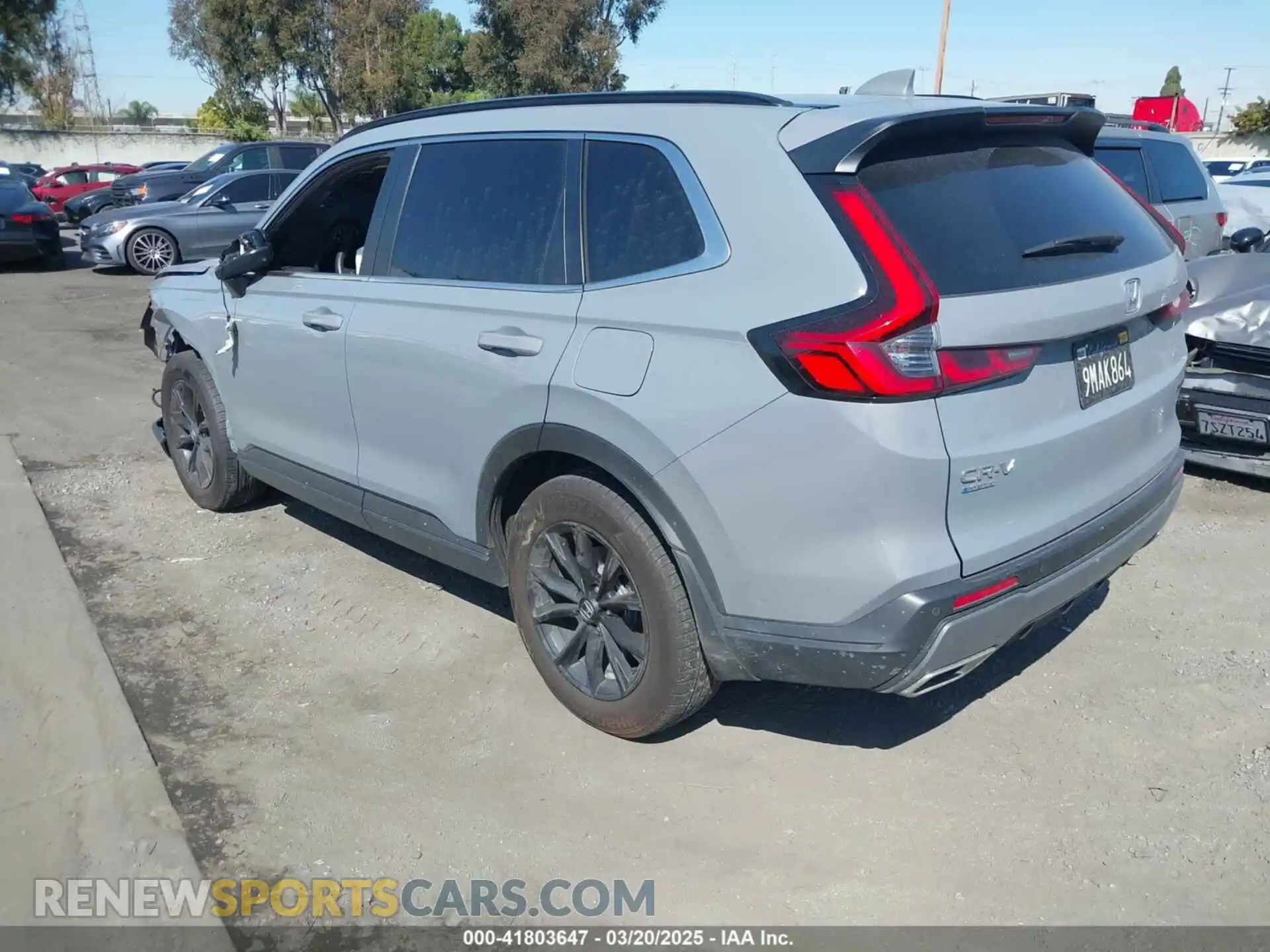 3 Photograph of a damaged car 7FARS5H88RE033663 HONDA CR-V 2024