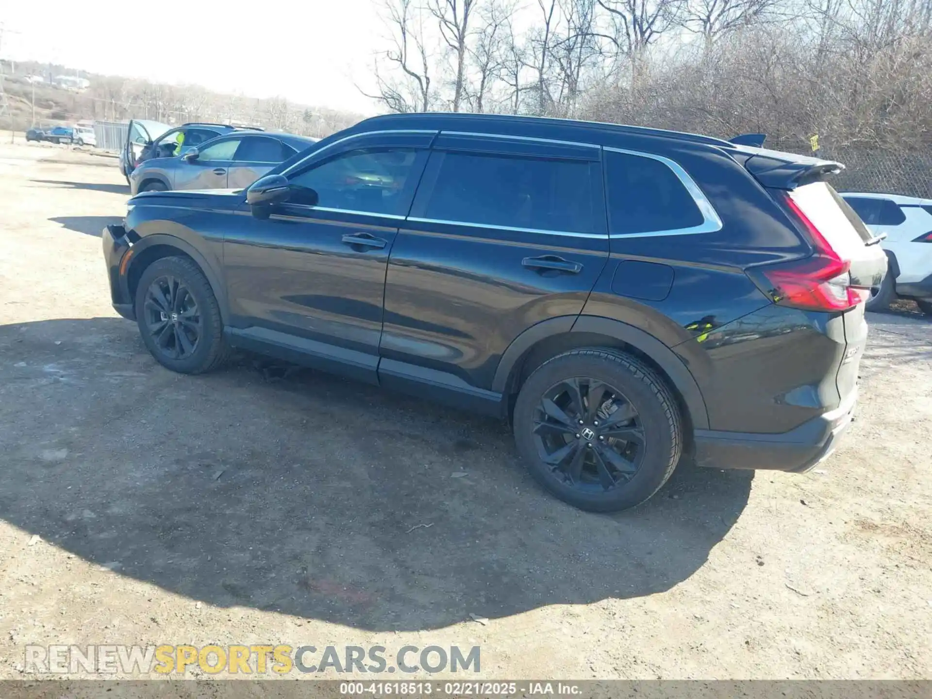 3 Photograph of a damaged car 7FARS6H91RE032658 HONDA CR-V 2024