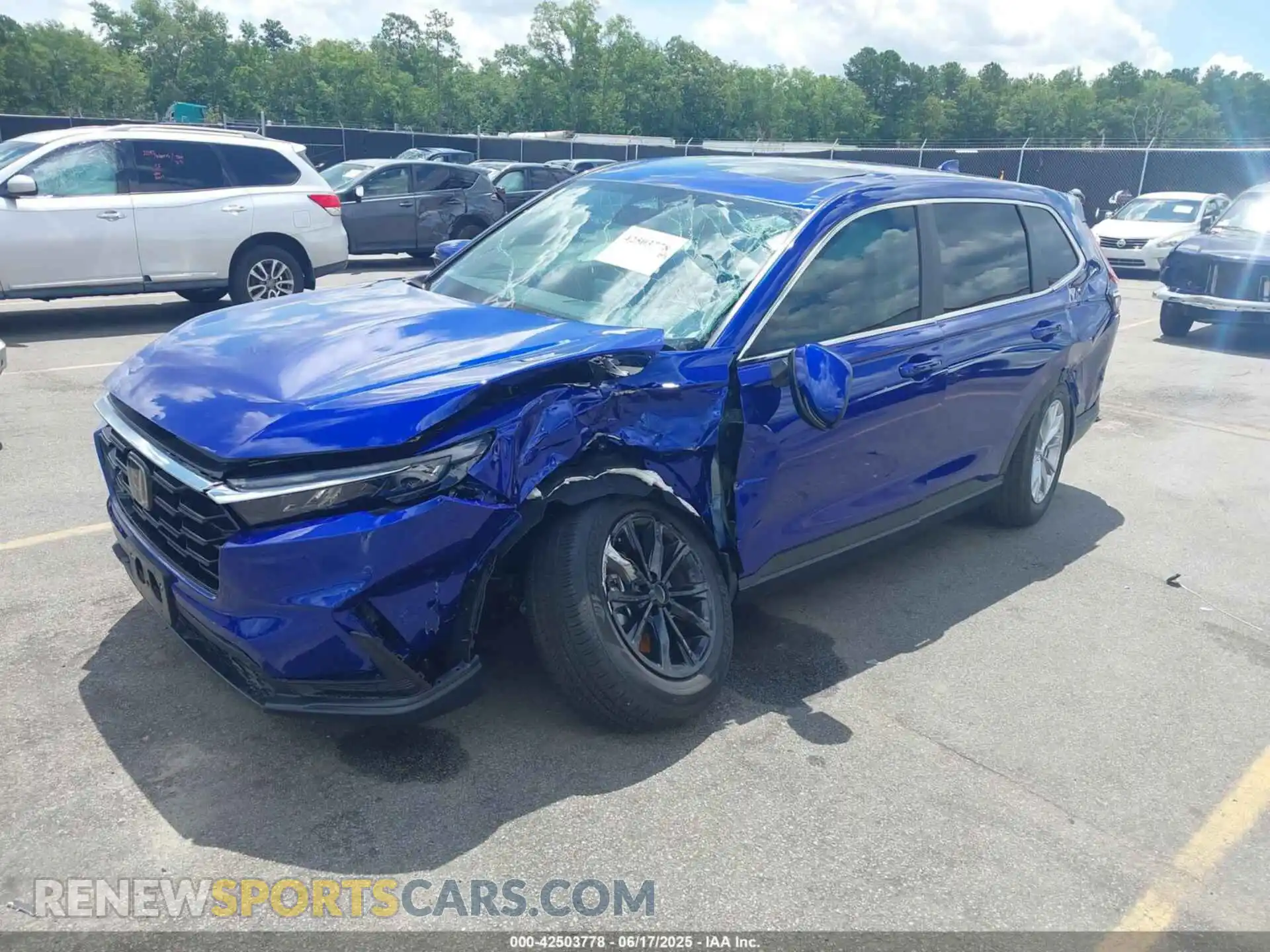 2 fotografías del automóvil dañado 2HKRS3H77SH306056 HONDA CR-V 2025