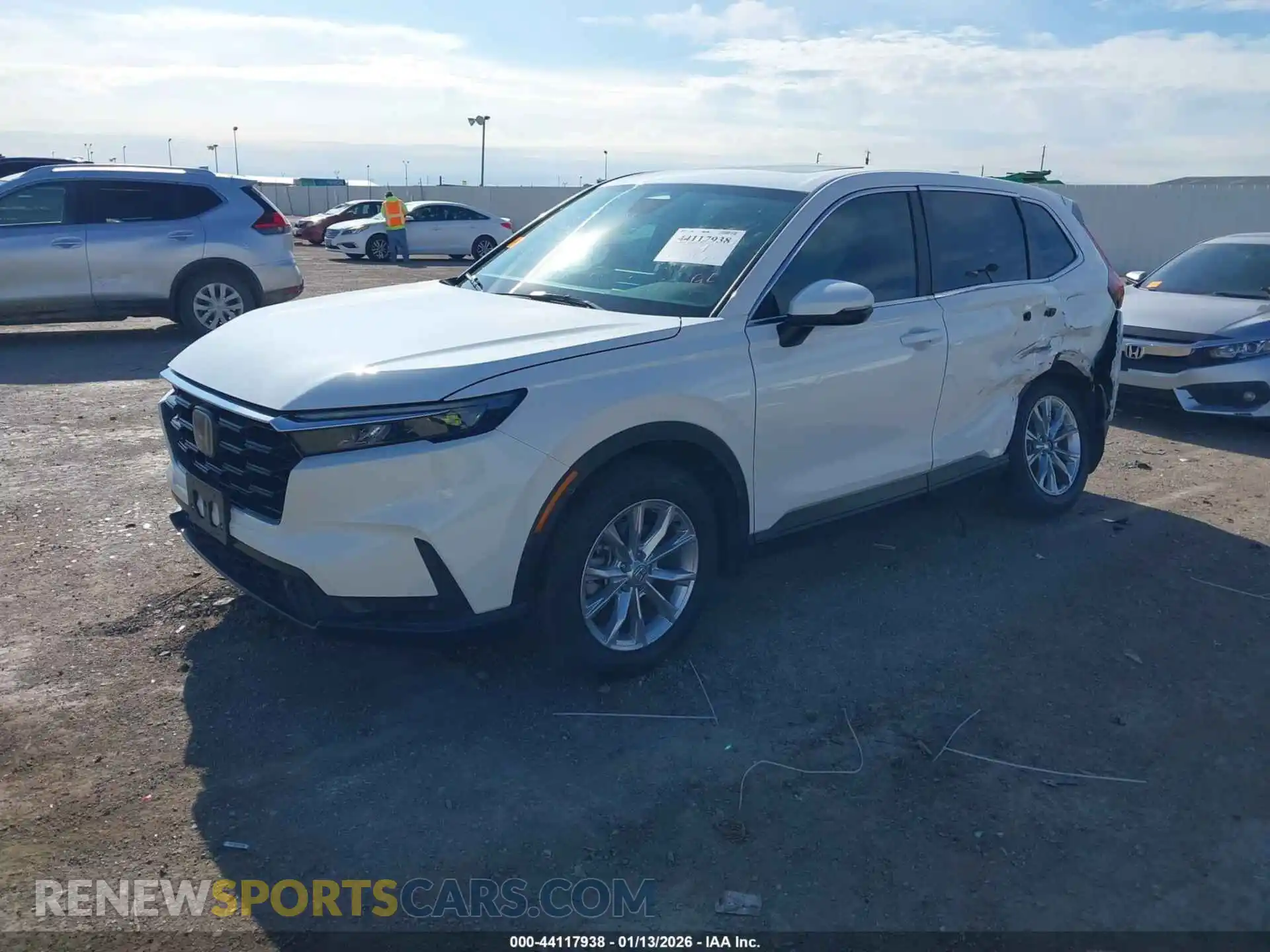 2 Фотография поврежденного автомобиля 2HKRS4H72SH467128 HONDA CR-V 2025