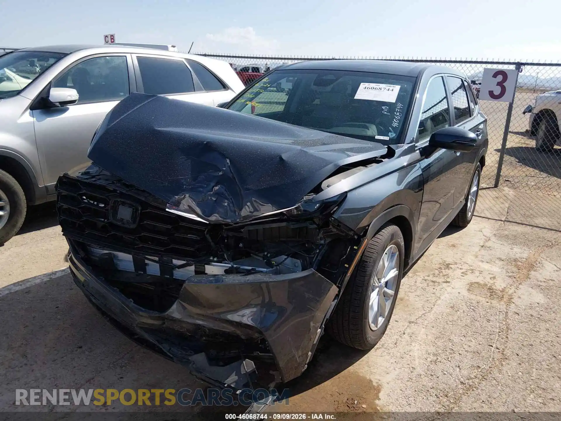 2 fotografías del automóvil dañado 5J6RS3H78SL005172 HONDA CR-V 2025