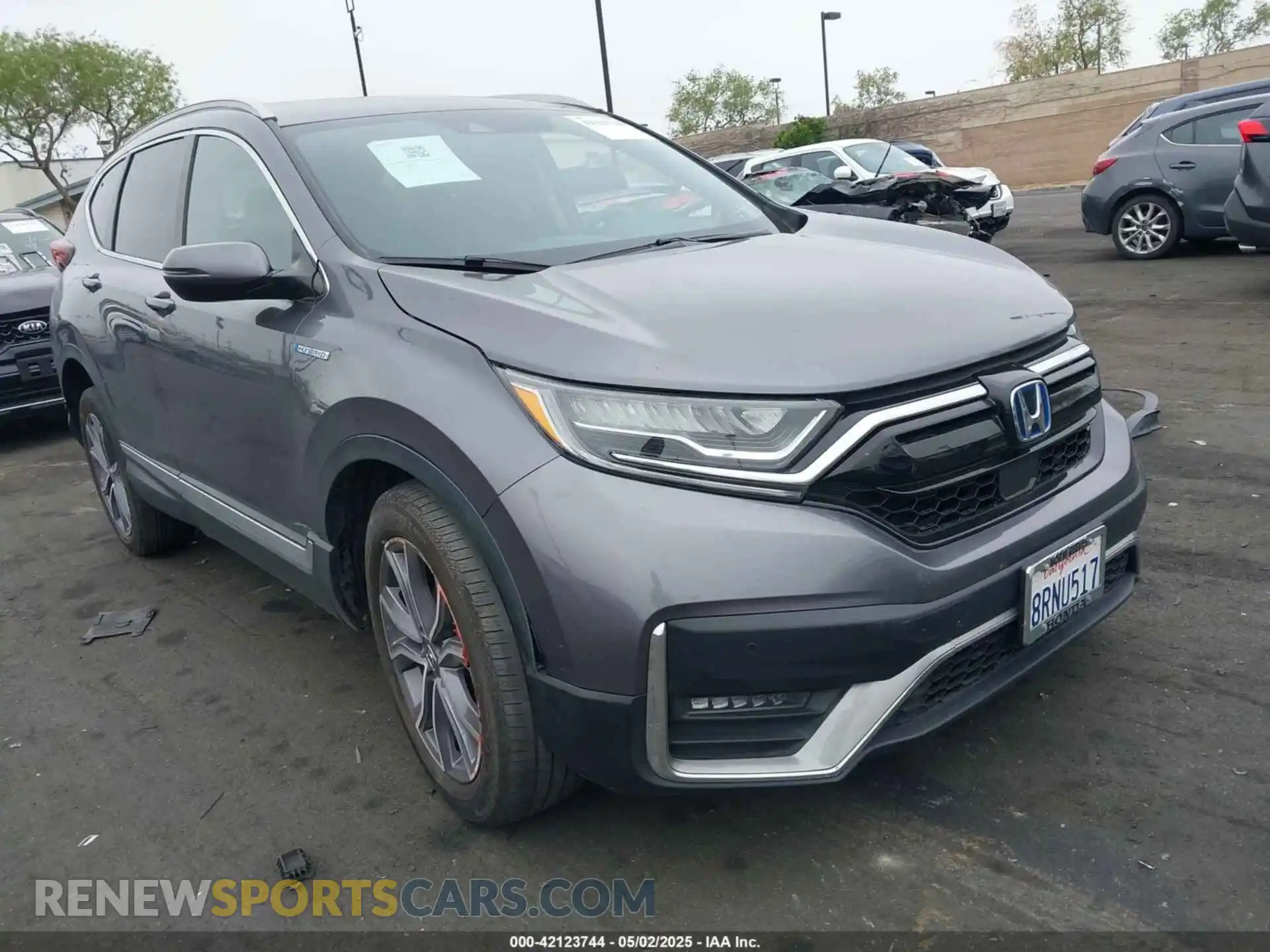1 Photograph of a damaged car 7FART6H99LE000979 HONDA CR-V HYBRID 2020
