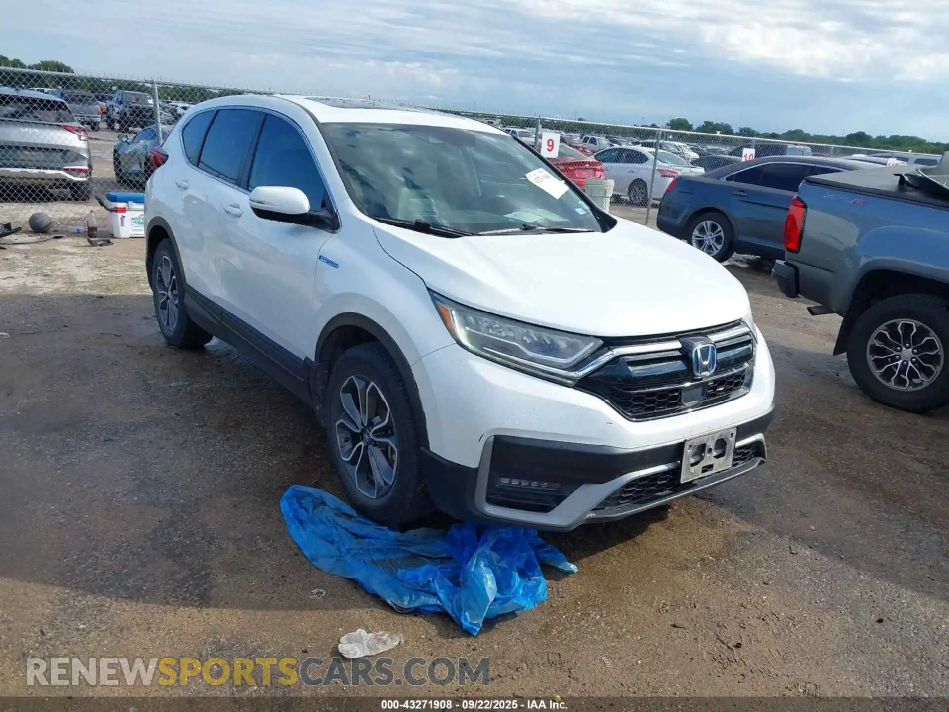 1 Photograph of a damaged car 7FART6H82ME014585 HONDA CR-V HYBRID 2021