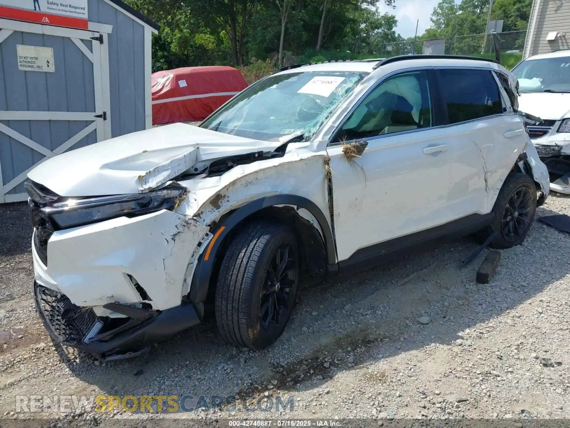 2 Photograph of a damaged car 7FARS6H55SE061731 HONDA CR-V HYBRID 2025