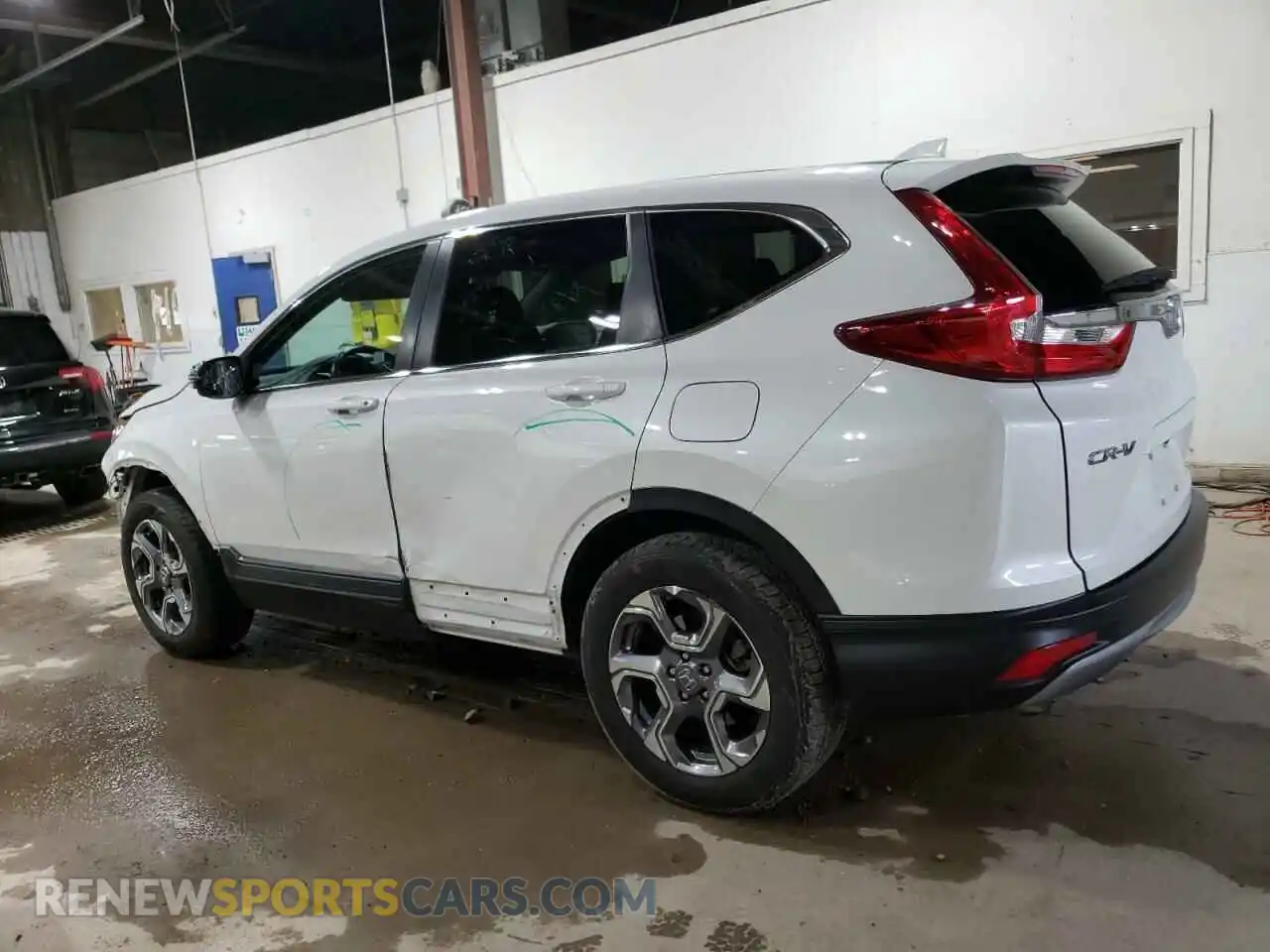 2 Photograph of a damaged car 5J6RW2H84KL037575 HONDA CRV 2019