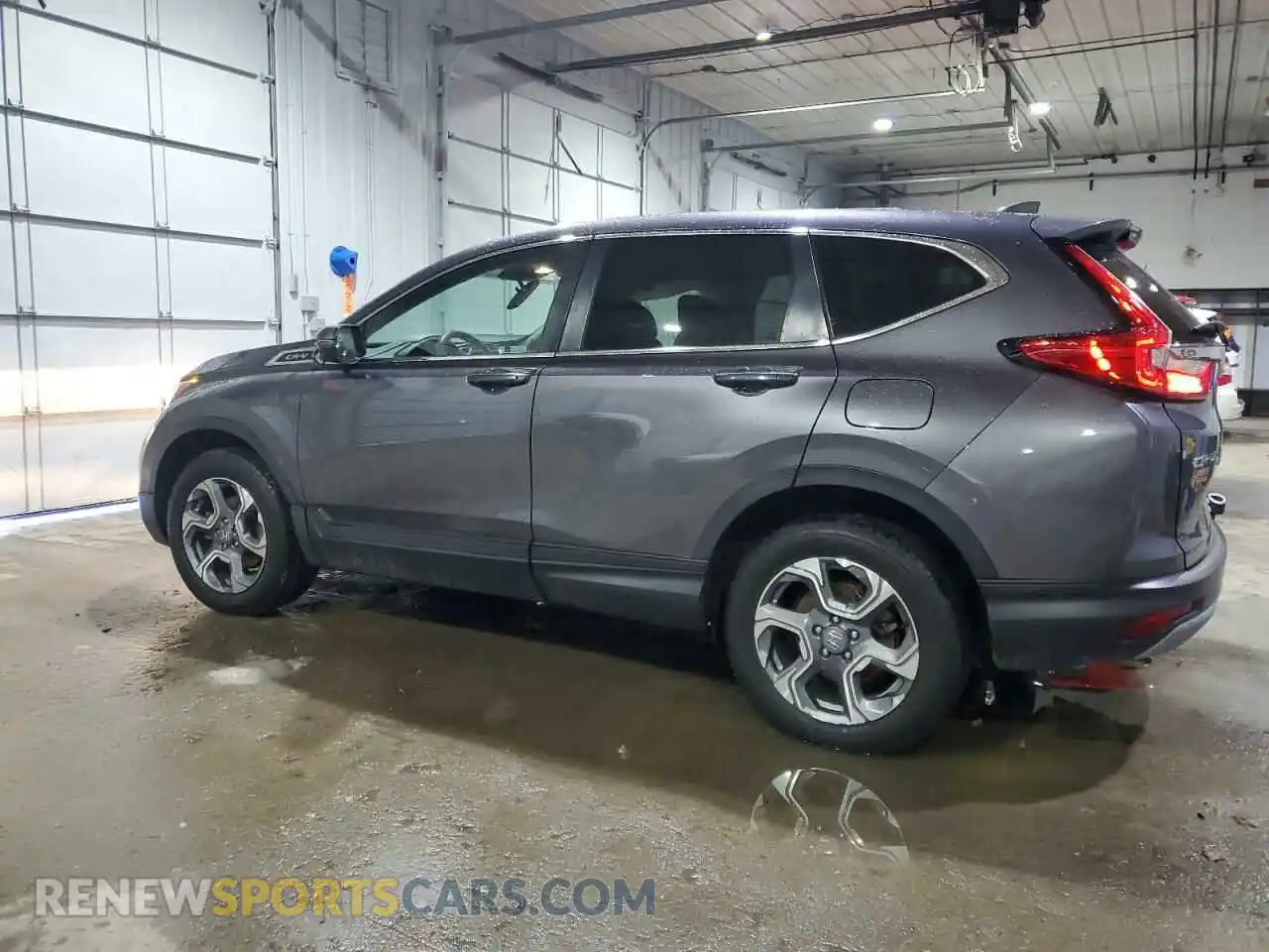 2 Photograph of a damaged car 7FARW2H58KE013377 HONDA CRV 2019