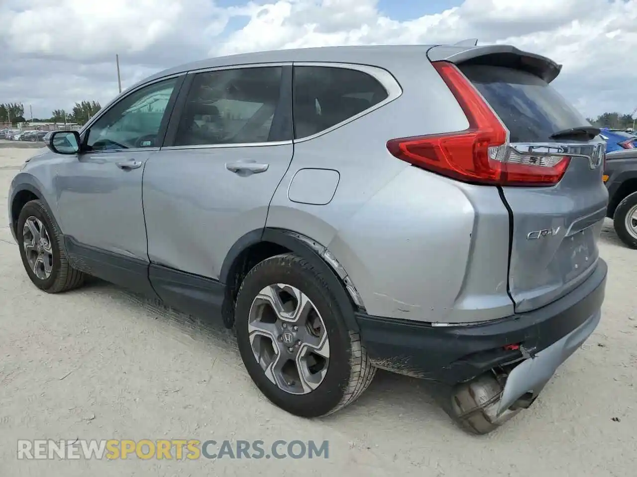 2 Photograph of a damaged car 7FARW2H89KE026827 HONDA CRV 2019