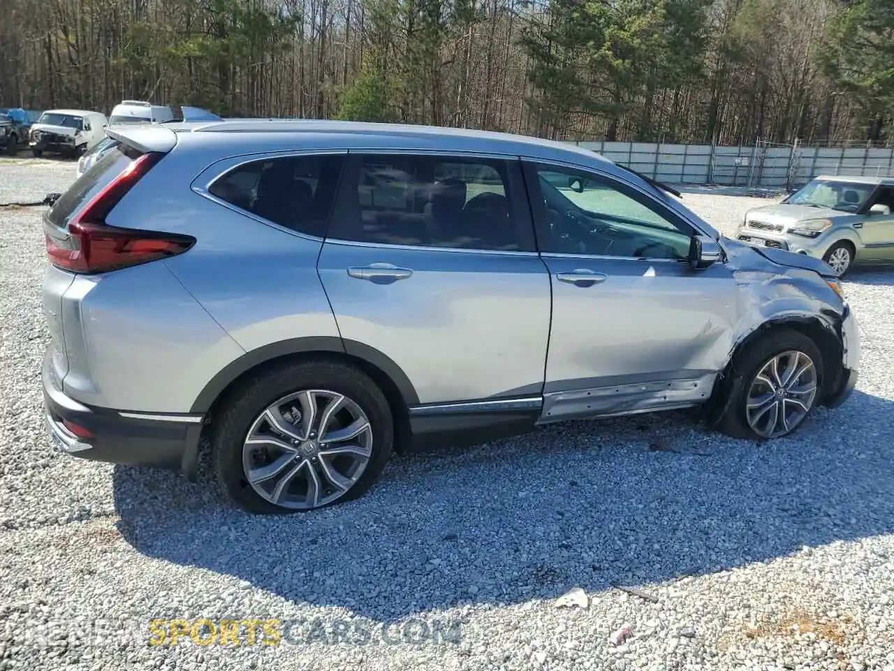 3 Photograph of a damaged car 7FART6H98LE003680 HONDA CRV 2020