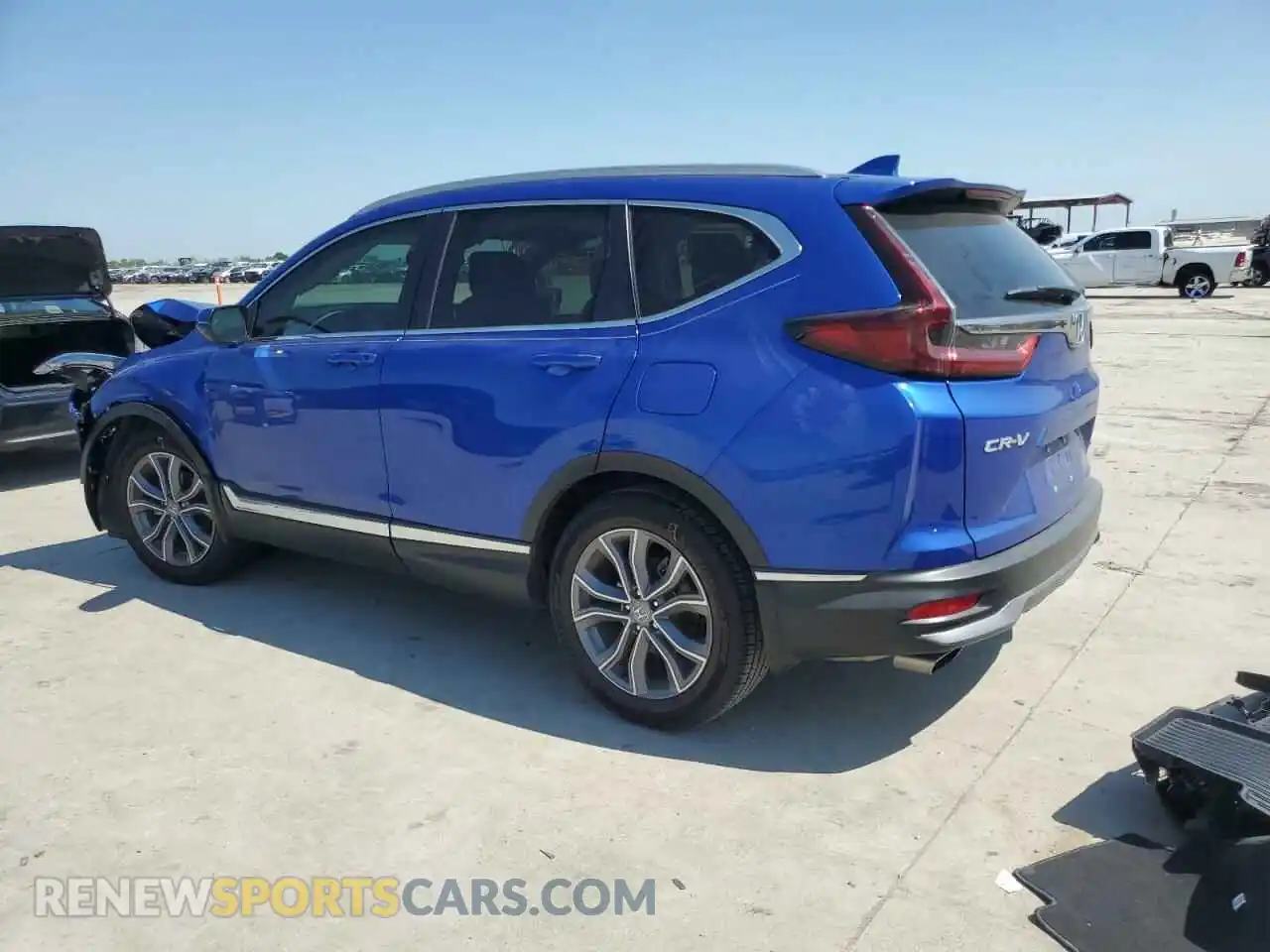 2 fotografías del automóvil dañado 7FARW1H92LE000011 HONDA CRV 2020