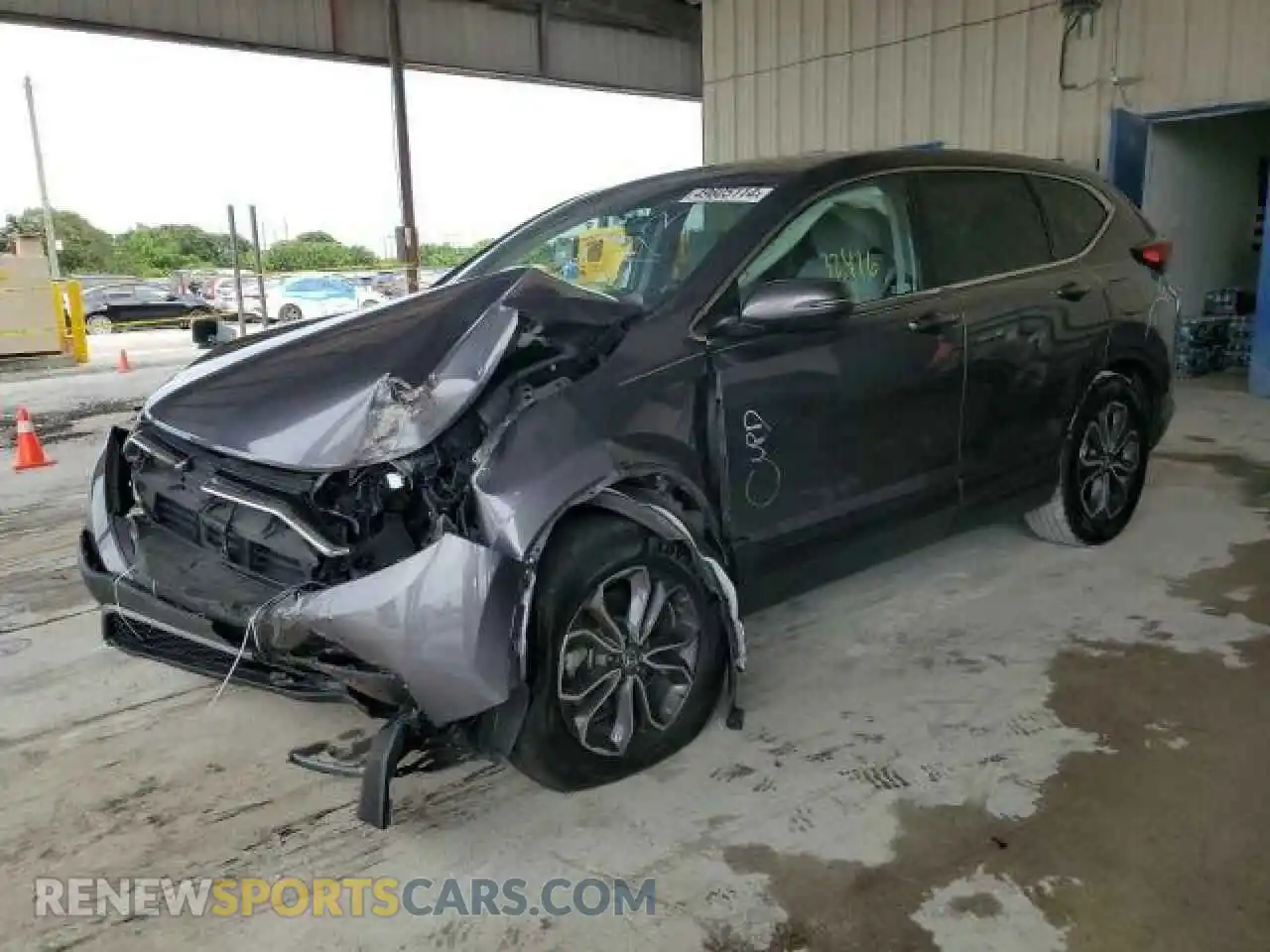 1 Photograph of a damaged car 2HKRW1H50MH419213 HONDA CRV 2021