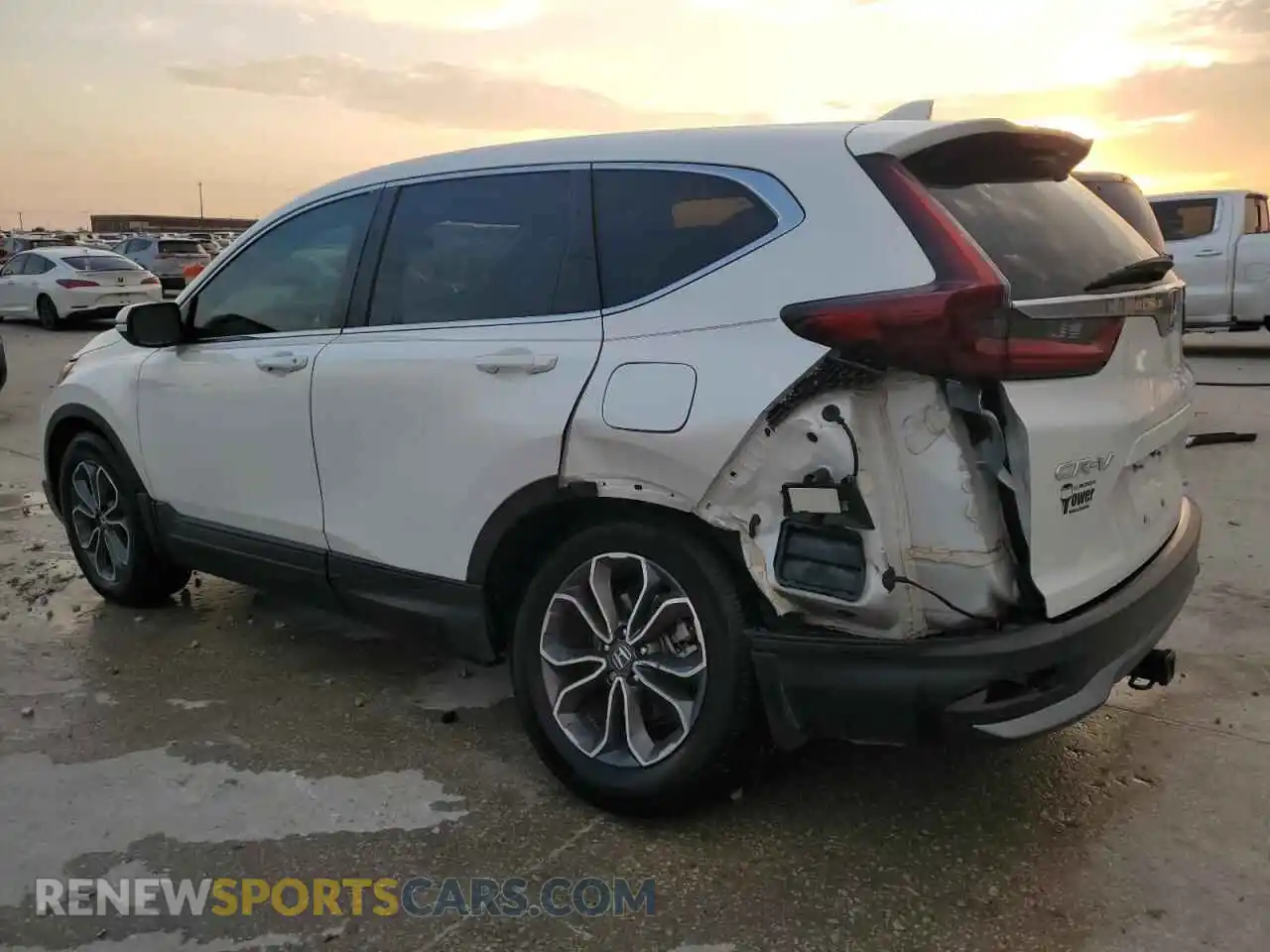 2 Photograph of a damaged car 5J6RW1H52ML010510 HONDA CRV 2021