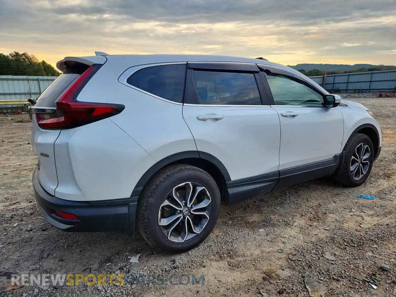 3 Photograph of a damaged car 5J6RW2H58ML022313 HONDA CRV 2021
