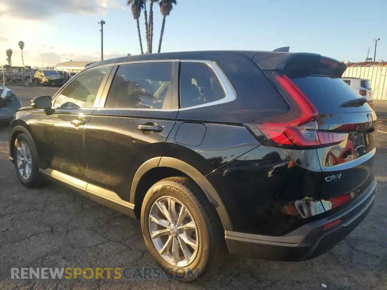 2 Photograph of a damaged car 2HKRS3H79PH302128 HONDA CRV 2023
