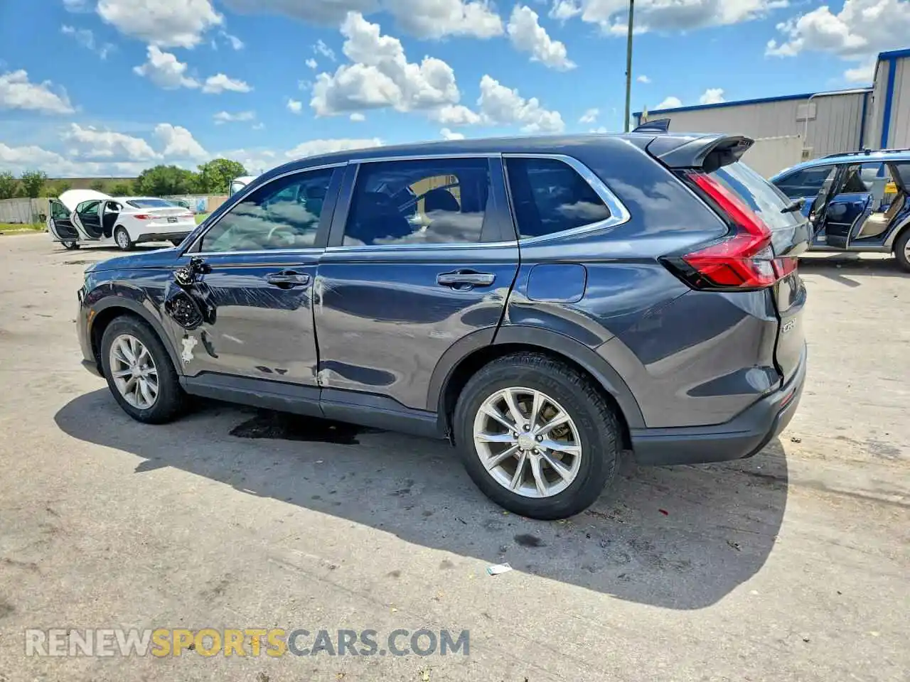 2 Photograph of a damaged car 5J6RS3H40PL006703 HONDA CRV 2023