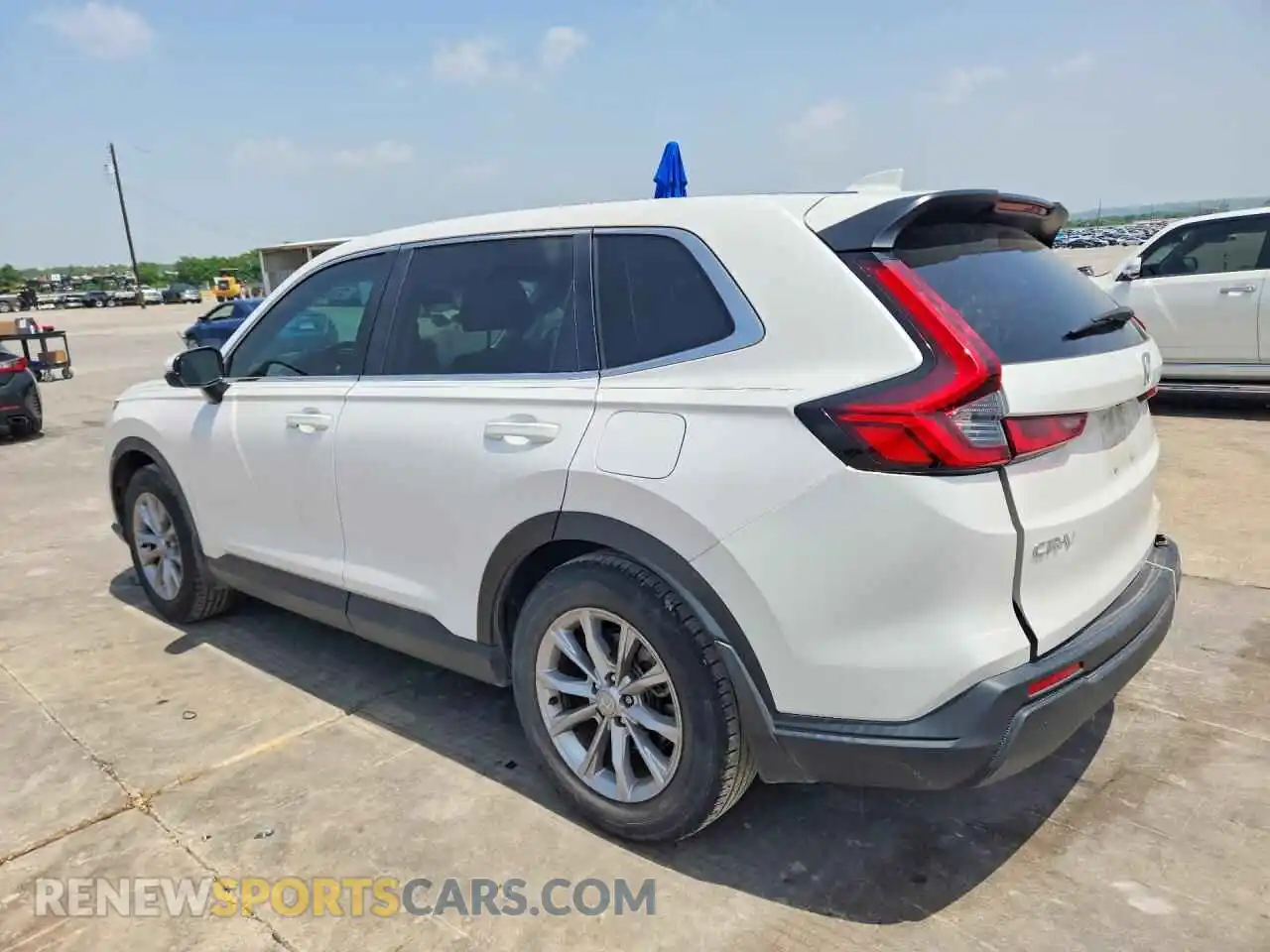 2 Photograph of a damaged car 5J6RS3H49PL007056 HONDA CRV 2023