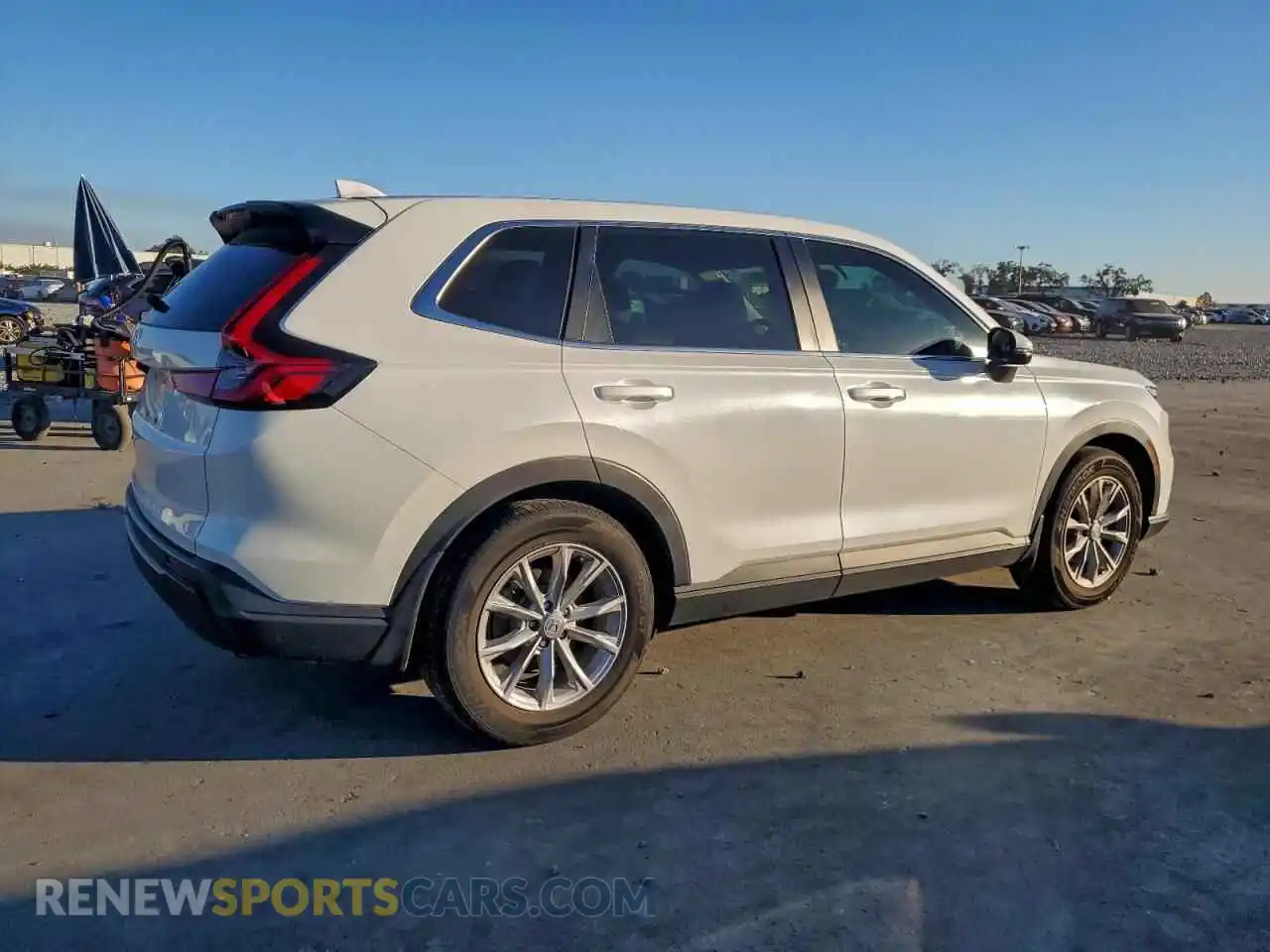 3 Photograph of a damaged car 5J6RS3H74PL000512 HONDA CRV 2023