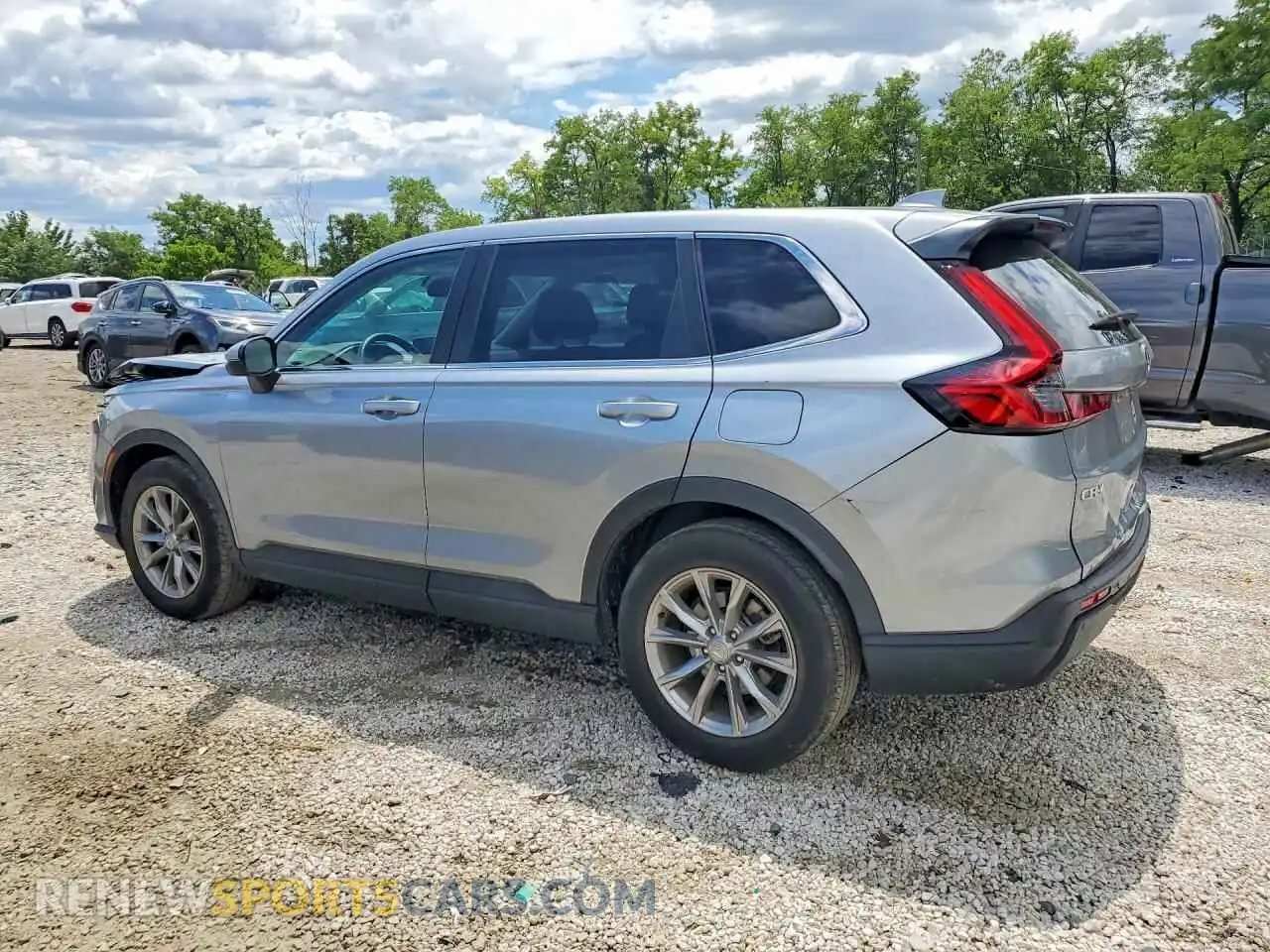 2 fotografías del automóvil dañado 7FARS4H48PE003504 HONDA CRV 2023