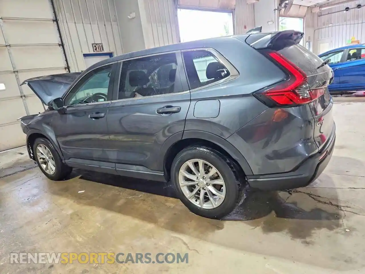 2 fotografías del automóvil dañado 7FARS4H77PE015573 HONDA CRV 2023